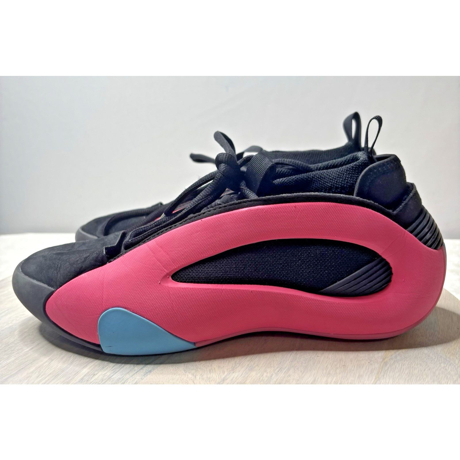 Adidas Adidas Harden Vol. 8 Miami Nights Basketball Womens Size 8.5 Size US 10 / IT 40 - 8 Thumbnail