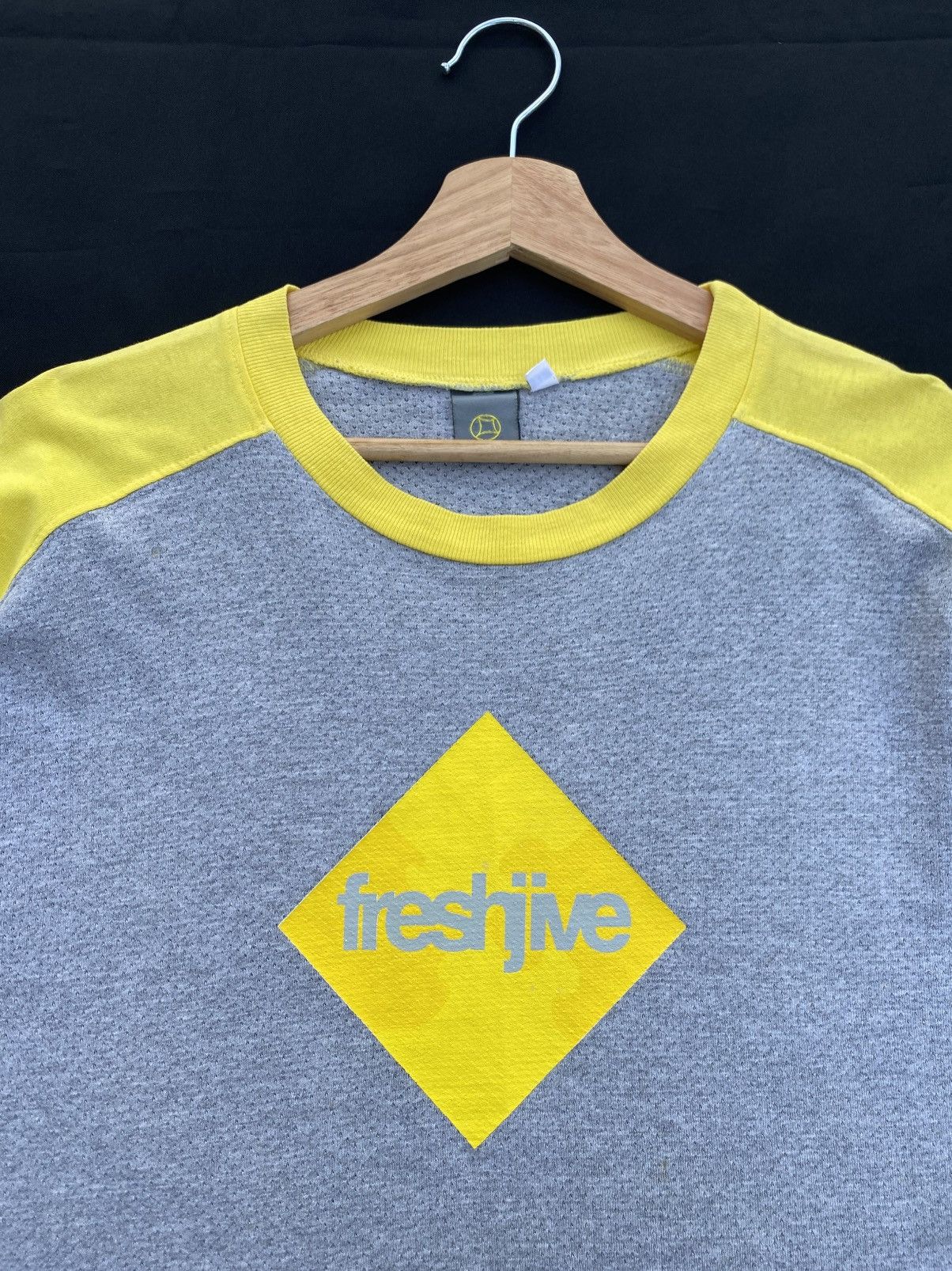 Rare Vintage 90s Freshjive Centre Logo Tshirt