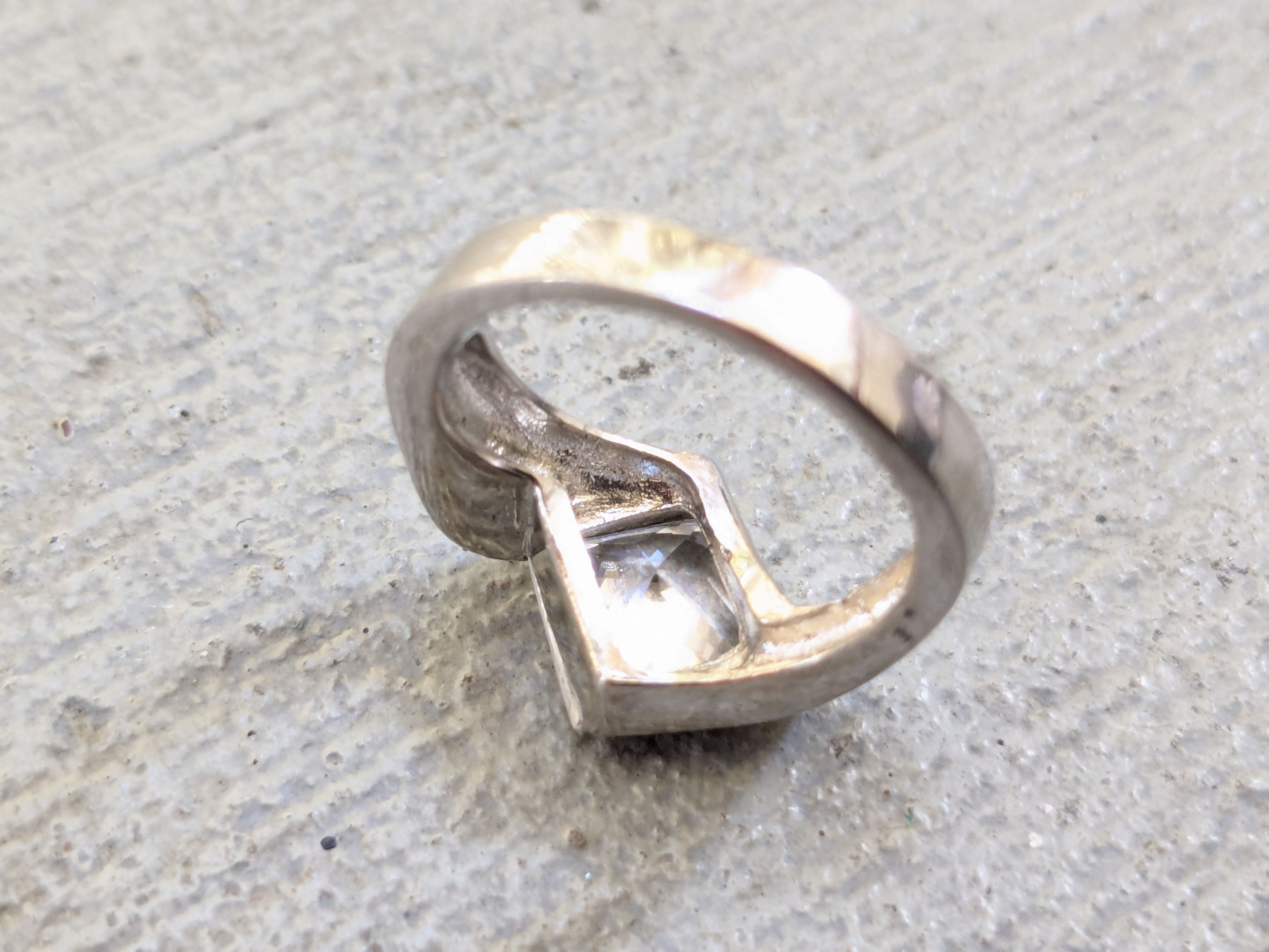 Jewelry Vintage Sterling Silver Ring 6.75 CZ Square Band Modern Size ONE SIZE - 5 Thumbnail