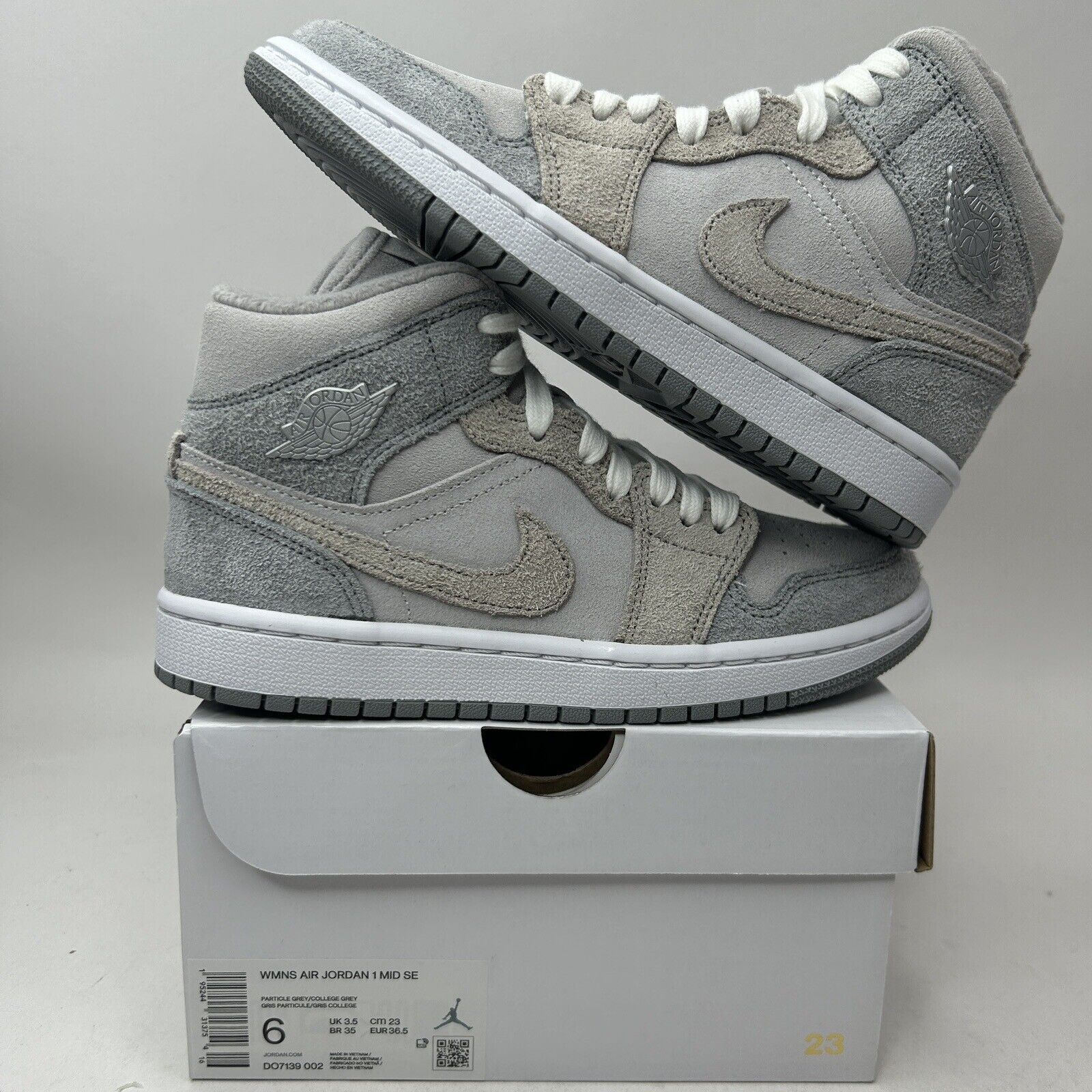 Nike Air Jordan 1 Mid SE WMNS “Particle Grey/Fleece” 2023