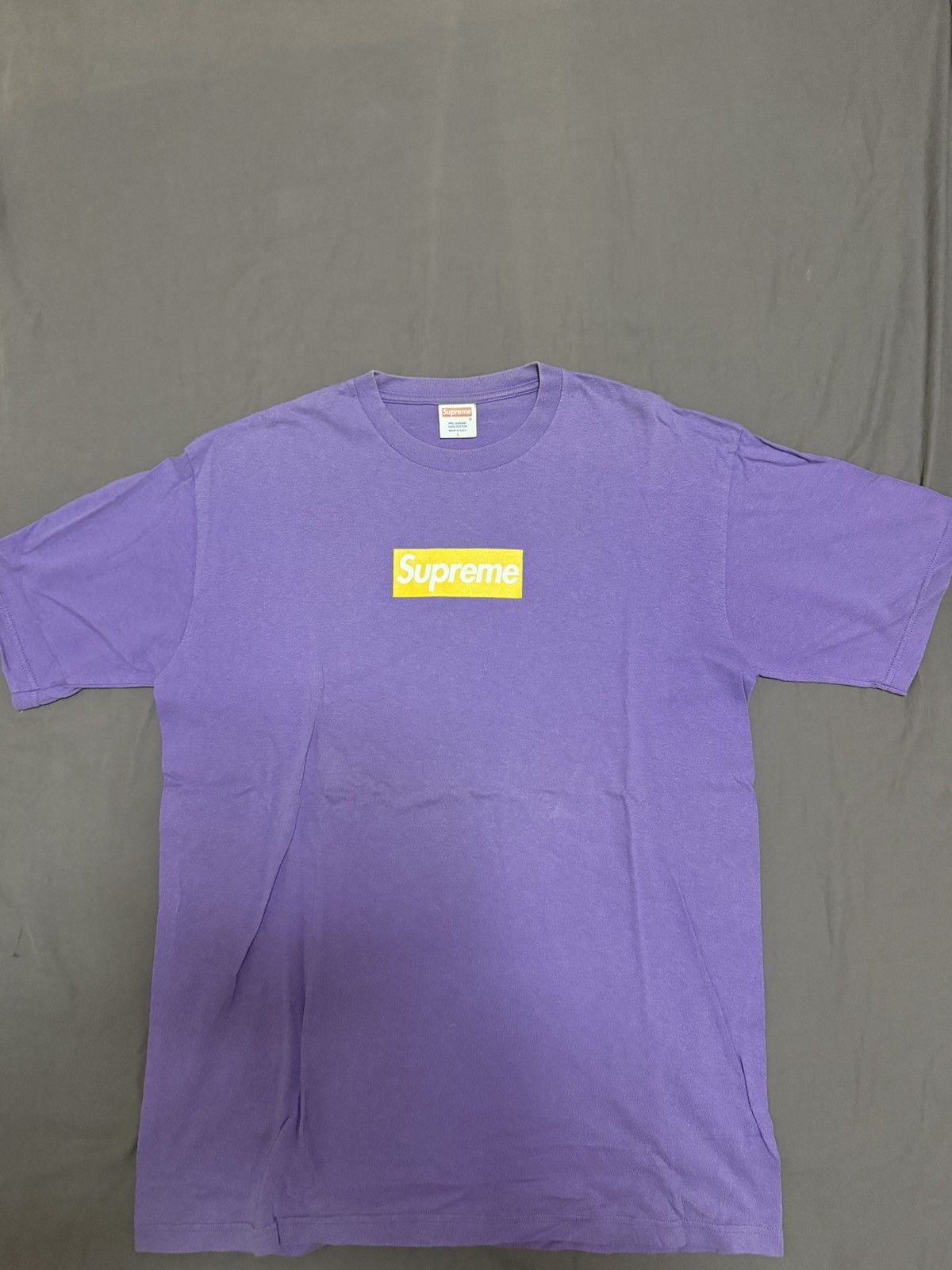 Supreme Supreme 2006 Lakers yellow on purple box logo tee Size US L / EU 52-54 / 3 - 1 Thumbnail