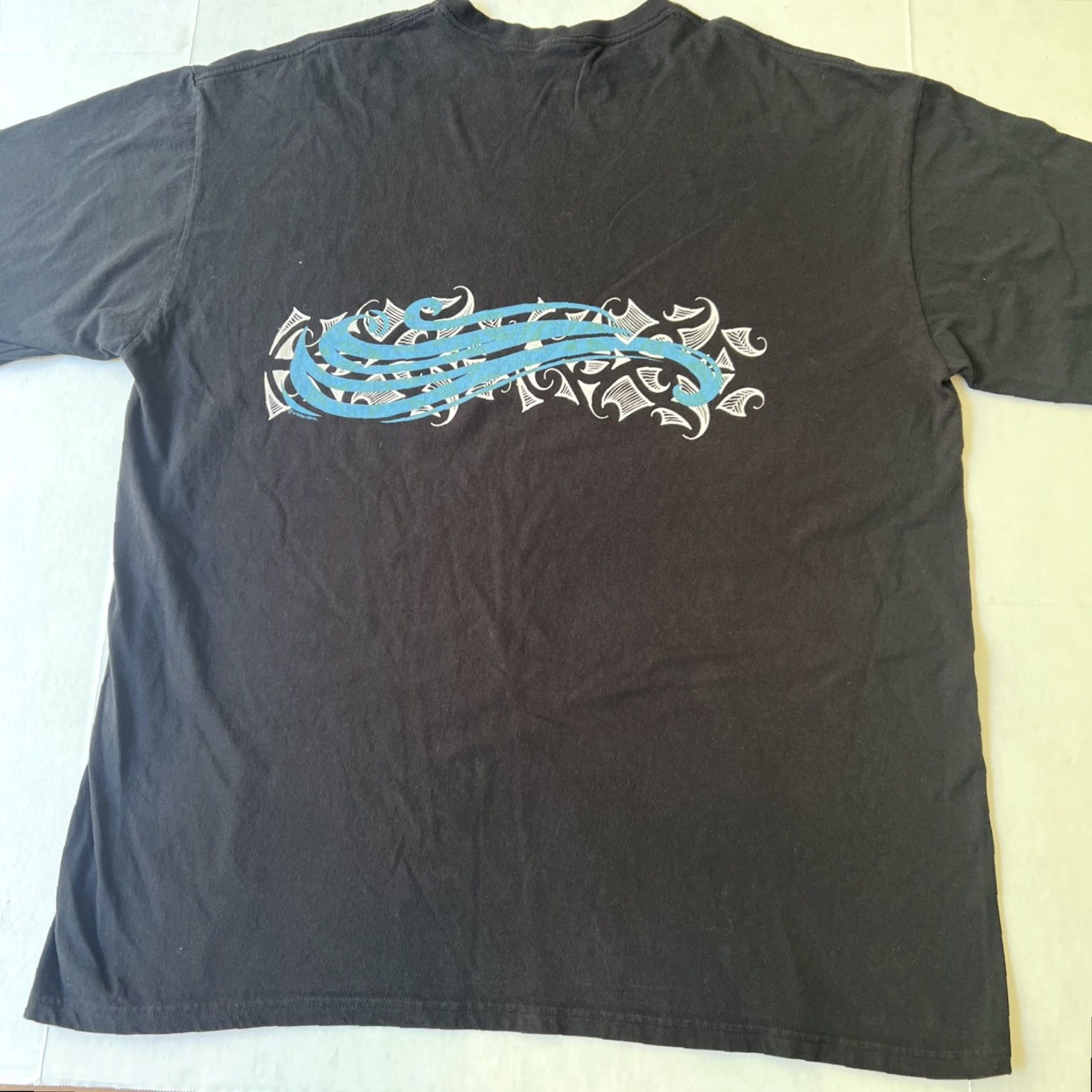 Vintage VINTAGE Crazy Shirts Surfer Shirt 2XL Black Graphic Print Adult Mens Short Sleeve T-Shirt Size US XXL / EU 58 / 5 - 6 Thumbnail