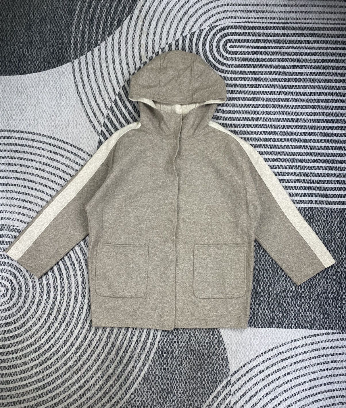 Max Mara Vintage Maxmara Studio Reversible Hooded Wool Jacket Size L / US 10 / IT 46 - 1 Thumbnail