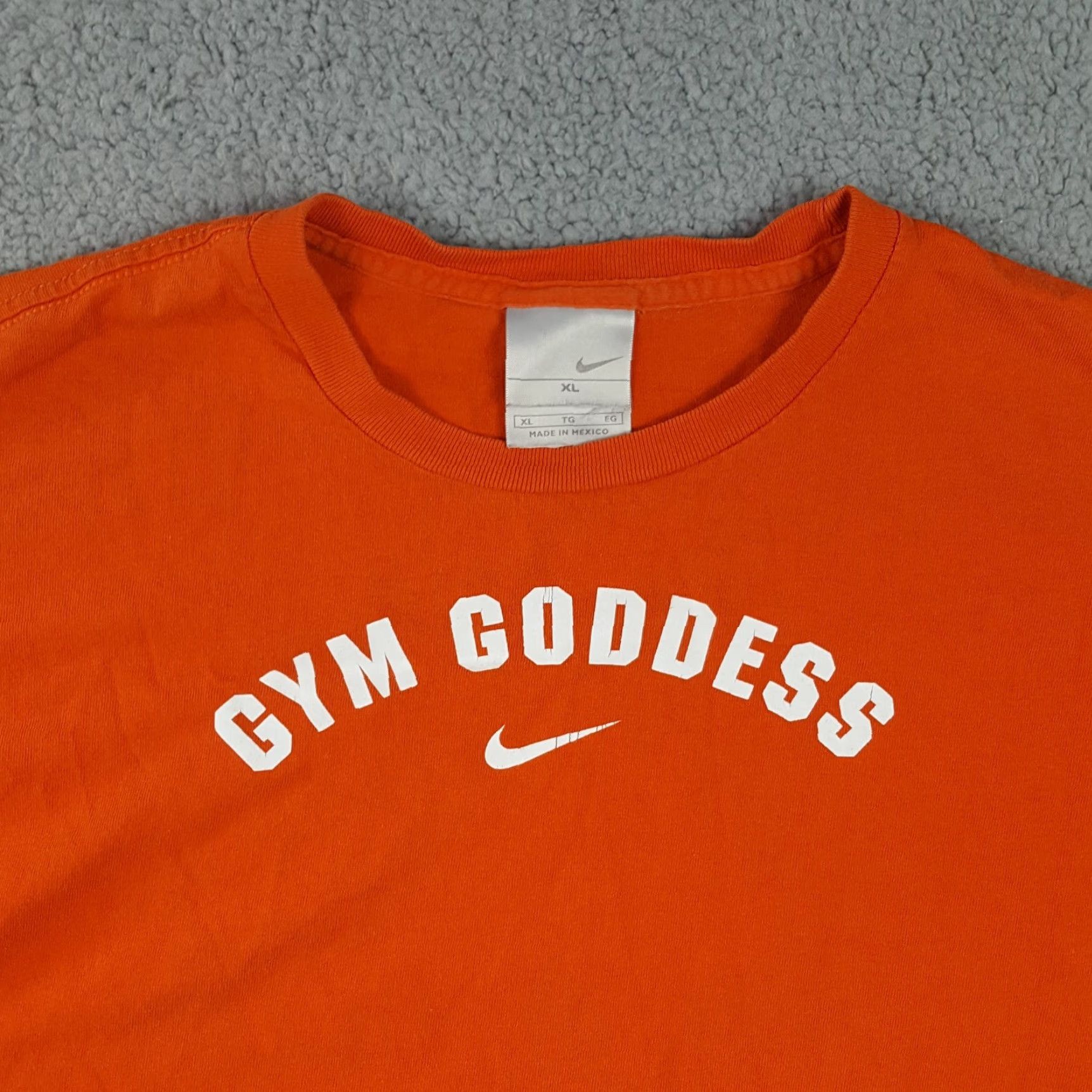 Nike VINTAGE Nike Women's T-Shirt XL Orange Cropped Athletic Y2K 90s Retro Gym Size XL / US 12-14 / IT 48-50 - 2 Thumbnail