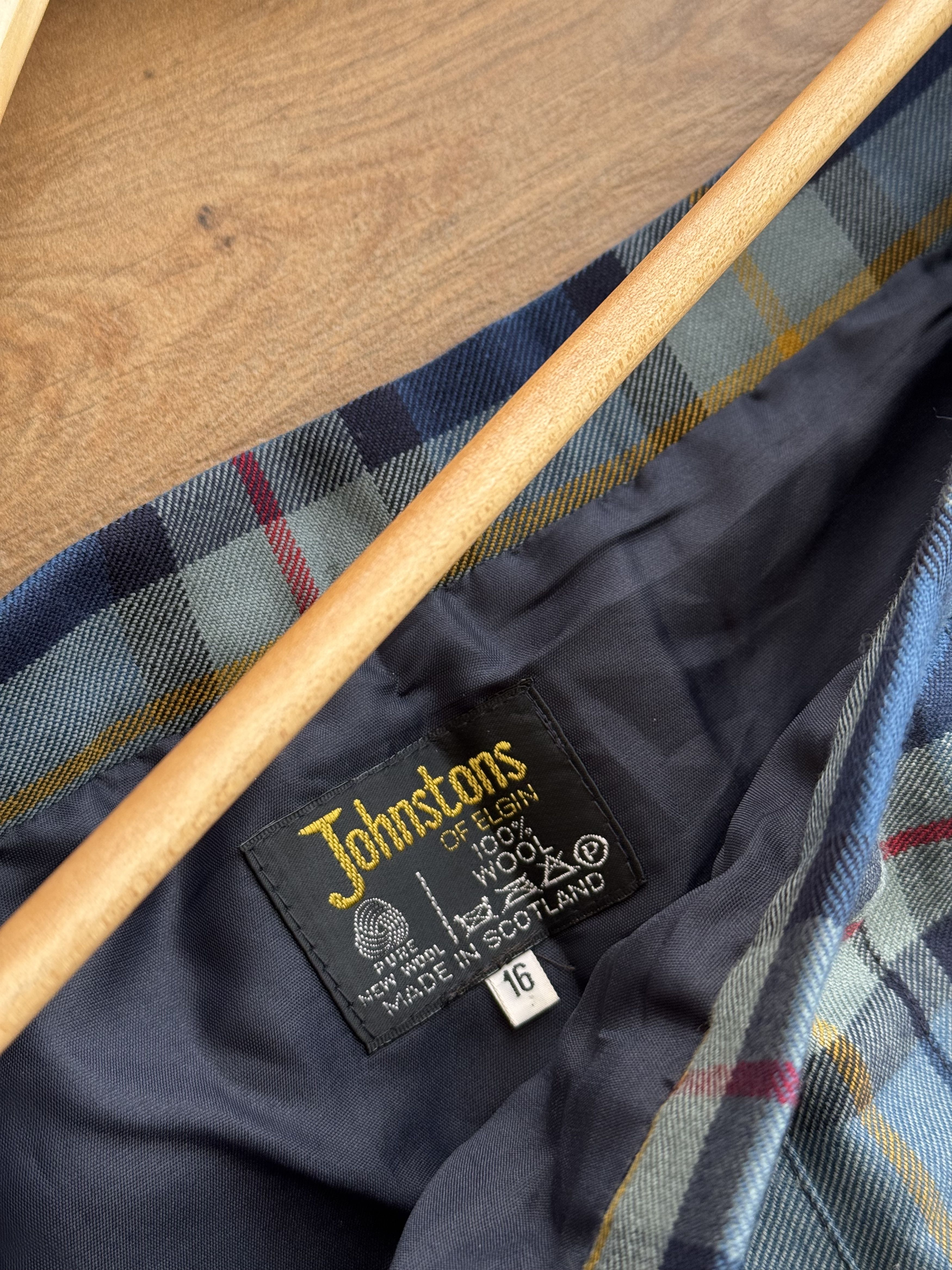 Pringle Of Scotland × Vintage Vintage Johnstons of Elgin Tartan Long Kilt Wool Skirt Size 34" / US 12 / IT 48 - 14 Thumbnail