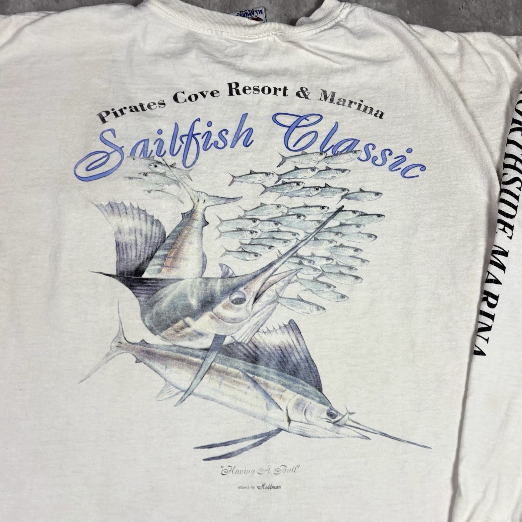 Gildan VINTAGE Pirates Cove Fish Promo Art T Shirt White Long Sleeve 90s Adult 2XL Size US XXL / EU 58 / 5 - 7 Thumbnail