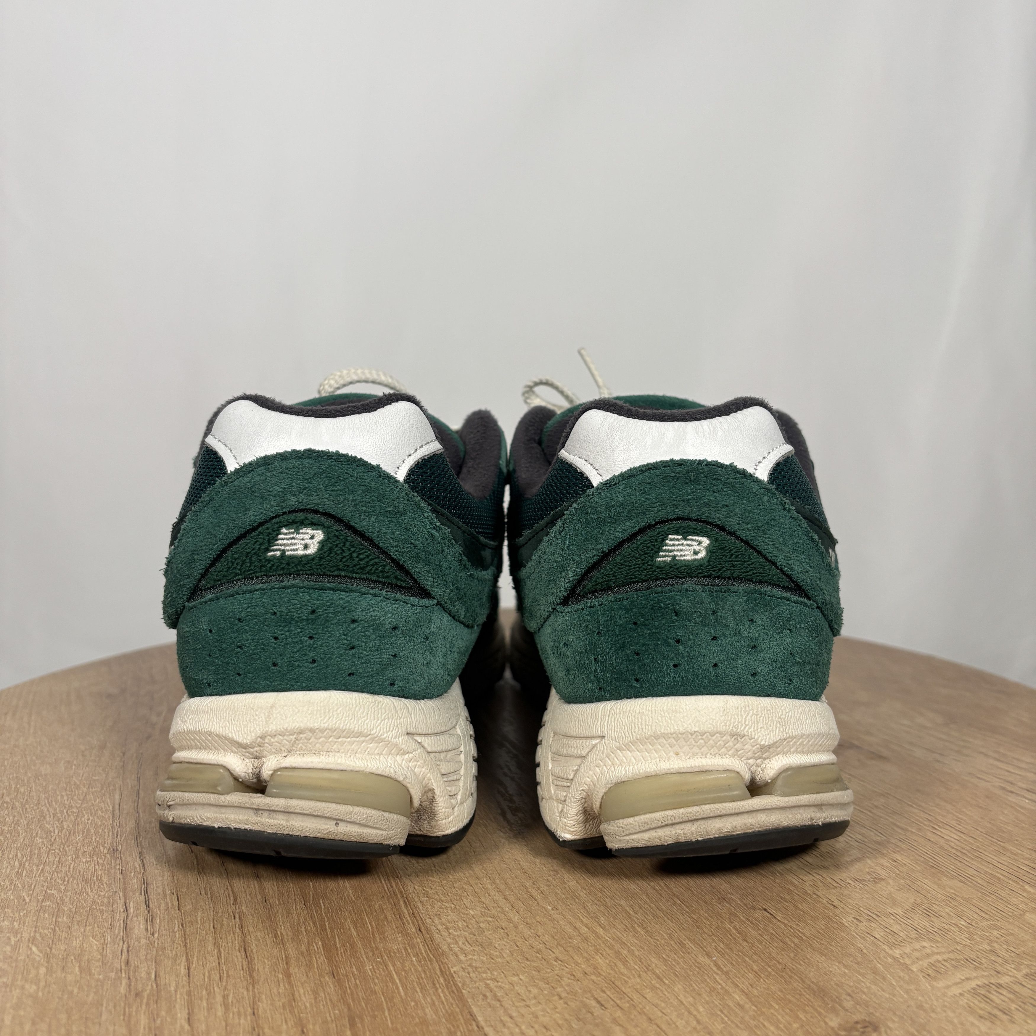 New Balance New Balance 2002R Suede Pack Forest Green Used 9.5M Size US 9.5 / EU 42-43 - 2 Thumbnail