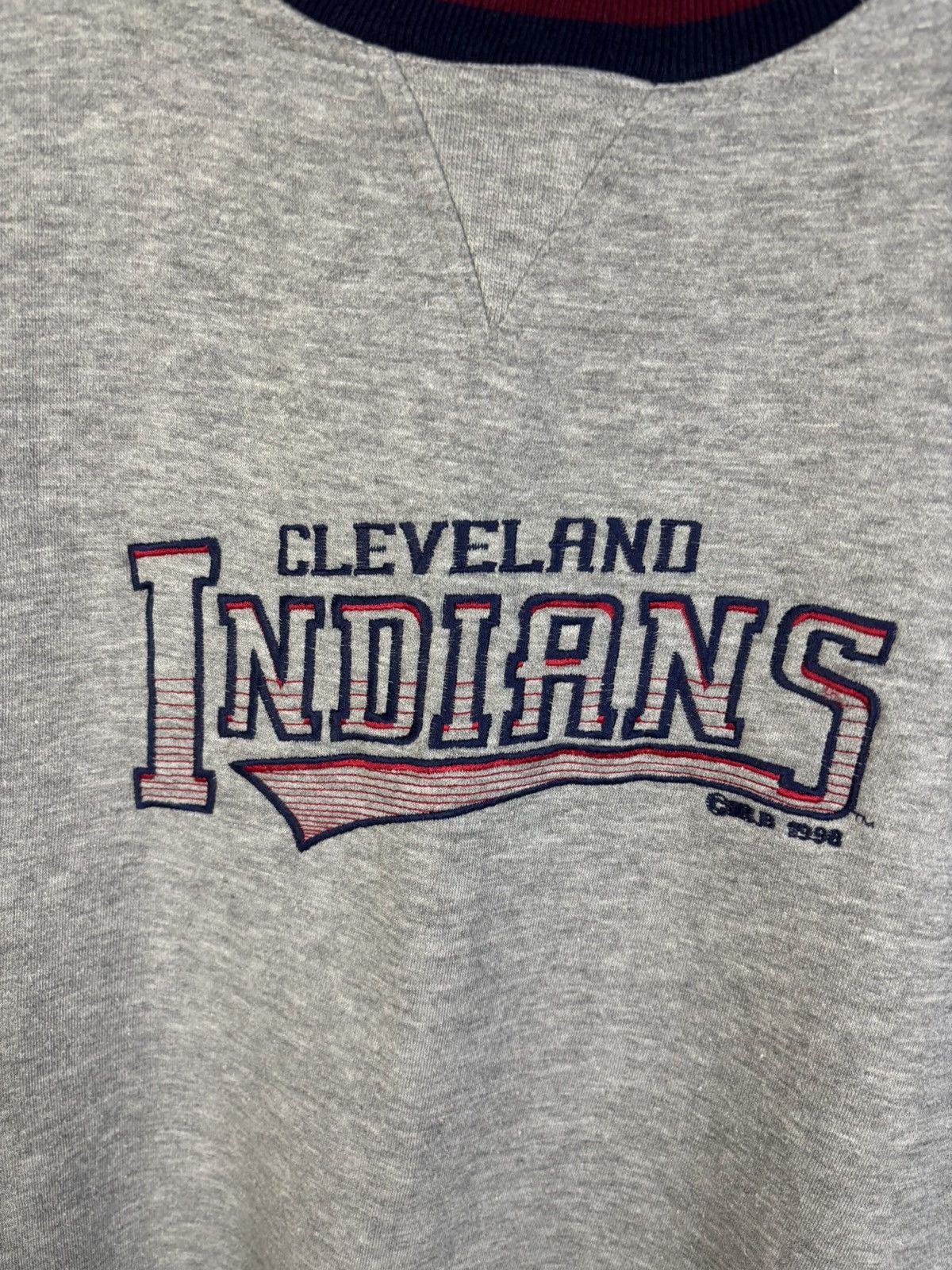 MLB Vintage 90s Cleveland Indians Embroidered Logo Sweatshirt XL Size US XL / EU 56 / 4 - 2 Thumbnail