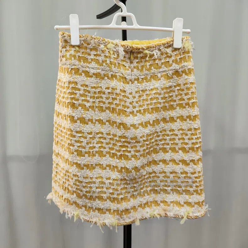 Chanel Chanel 18 Waterfall Series Silk Inner Skirt Size 42" / US 20 - 2 Thumbnail