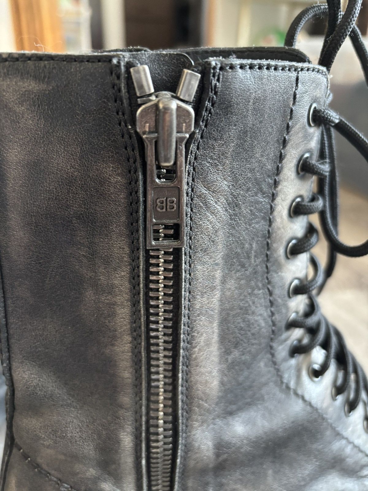 Balenciaga Balenciaga Tractor Boot - Aged Effect Leather Size US 9 / EU 42 - 5 Thumbnail
