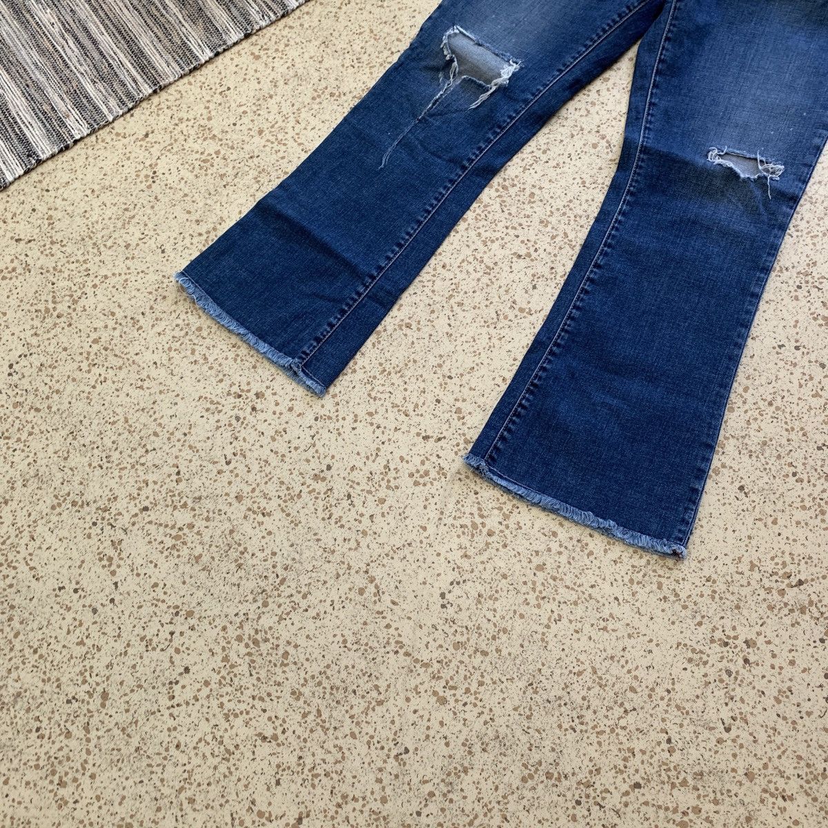 Armani Exchange AX Armani Exchange Boot Cut Flared Distressed Jeans Hype Size 31" - 4 Thumbnail
