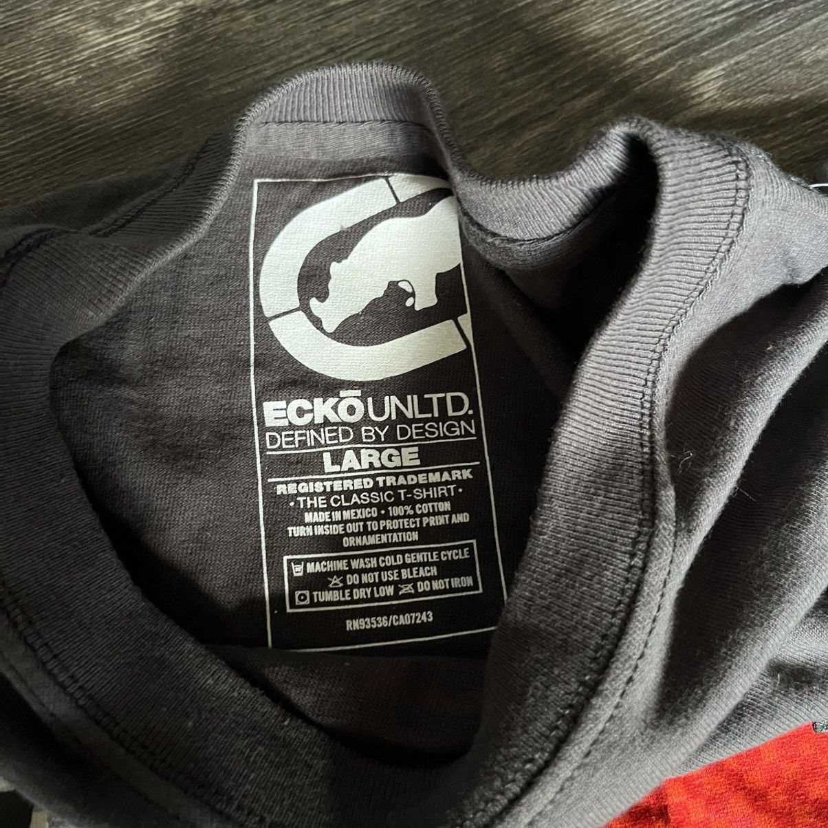 Ecko Unltd. New Vintage 2000s Ecko Unlimited 8 Bit Rhino Graphic T Shirt Size US L / EU 52-54 / 3 - 3 Thumbnail