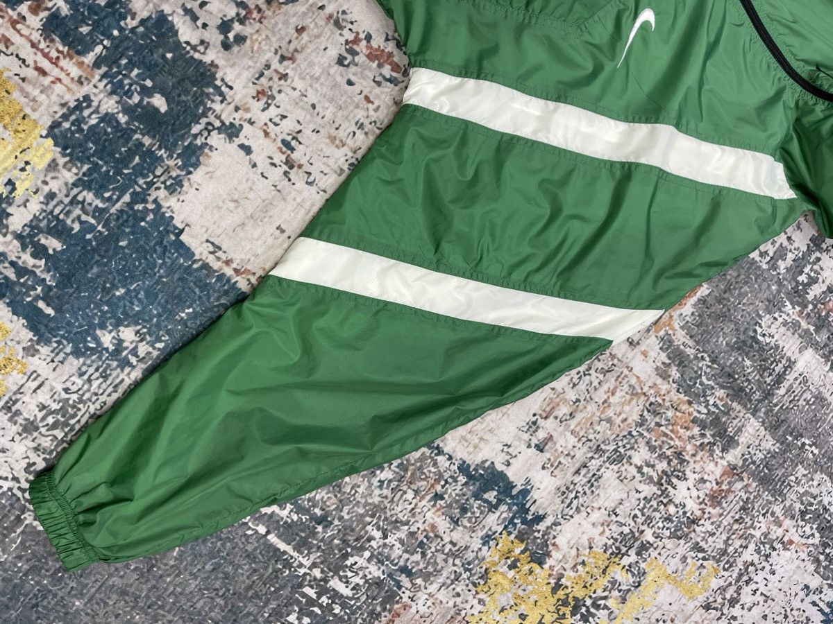 Nike Vintage 90s Nike Retro Green White Windbreaker Jackets Size US M / EU 48-50 / 2 - 5 Thumbnail