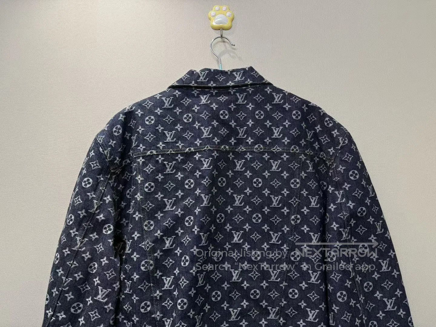 Louis Vuitton Louis Vuitton Logo Pearl Button Denim Jacket with Full Log Size US M / EU 48-50 / 2 - 5 Thumbnail