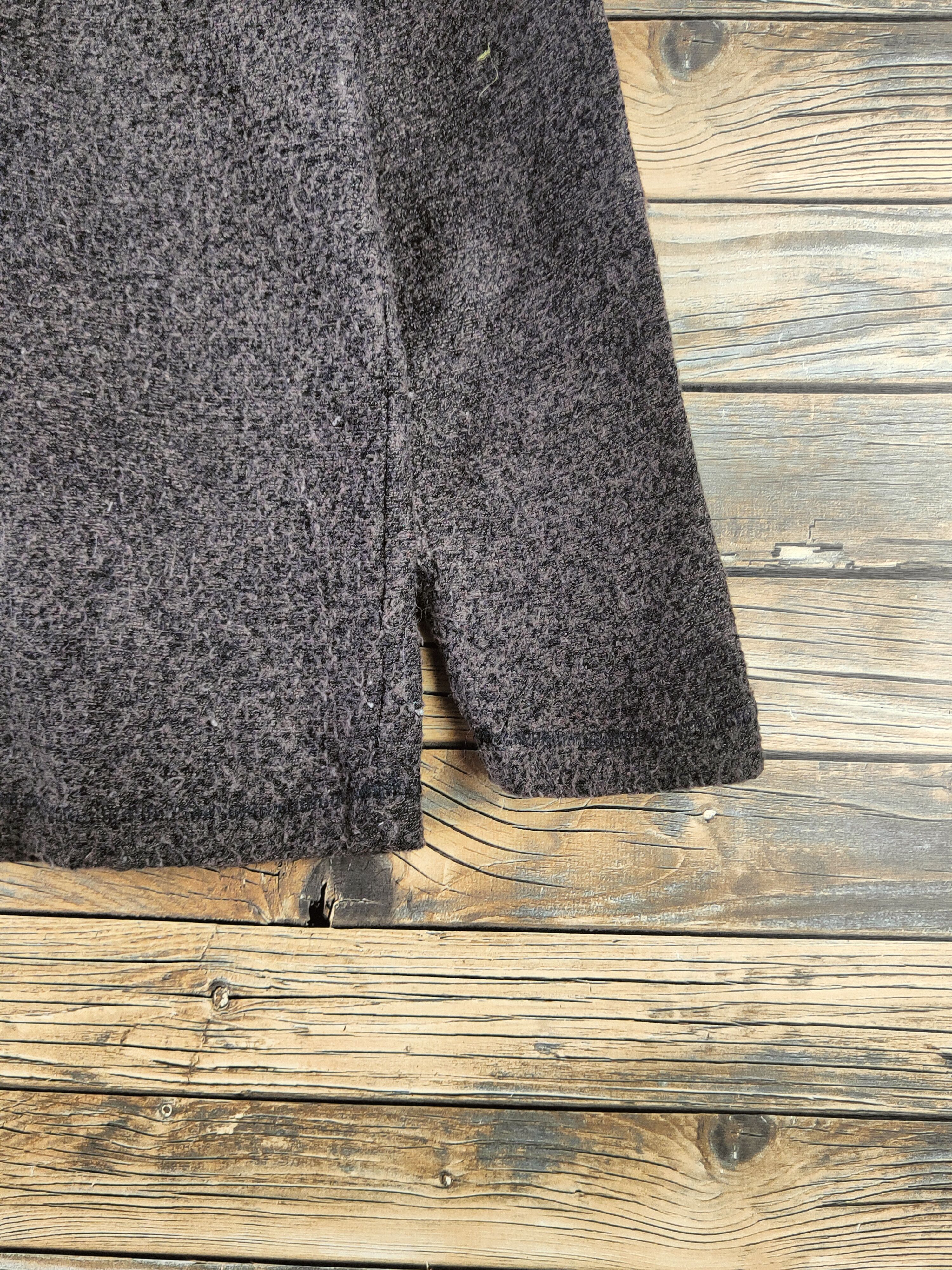 Japanese Brand DL Moderm Brown Knitwear Long Sleeve T-shirts #46-941 Size US M / EU 48-50 / 2 - 6 Thumbnail