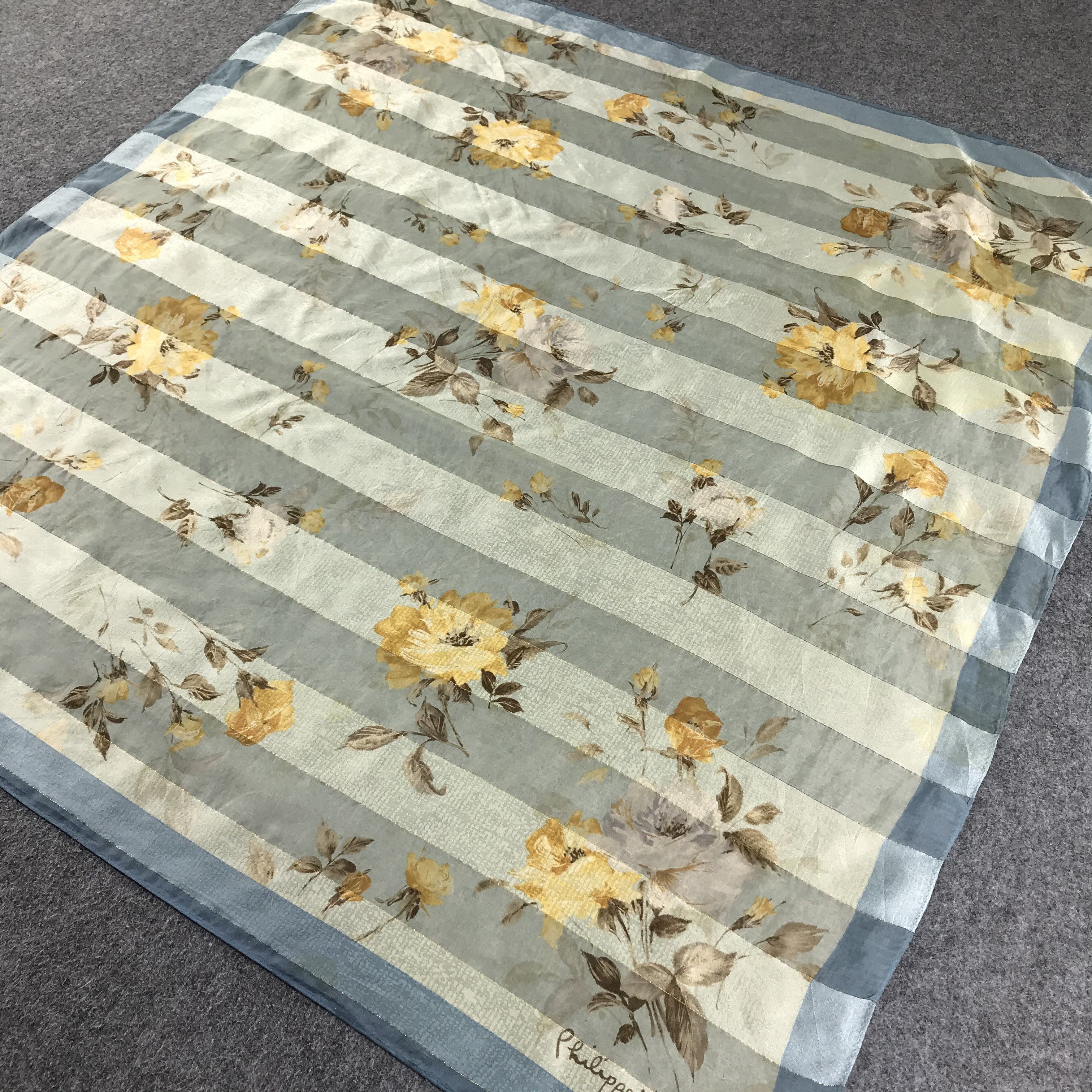 Japanese Brand Vintage Philippe V Floral Silk Scarf M18 Size ONE SIZE - 4 Thumbnail