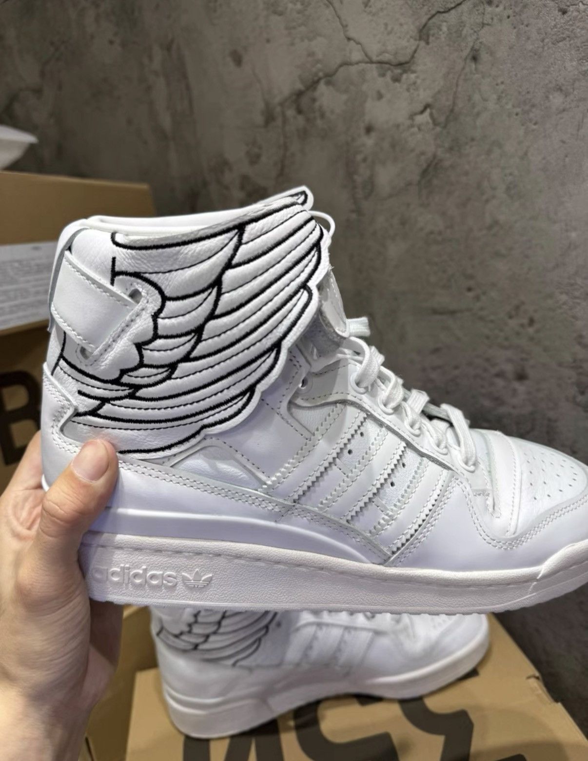 Adidas Adidas Jeremy Scott Wings 4.0 K37 Size US 8 / EU 41 - 8 Thumbnail