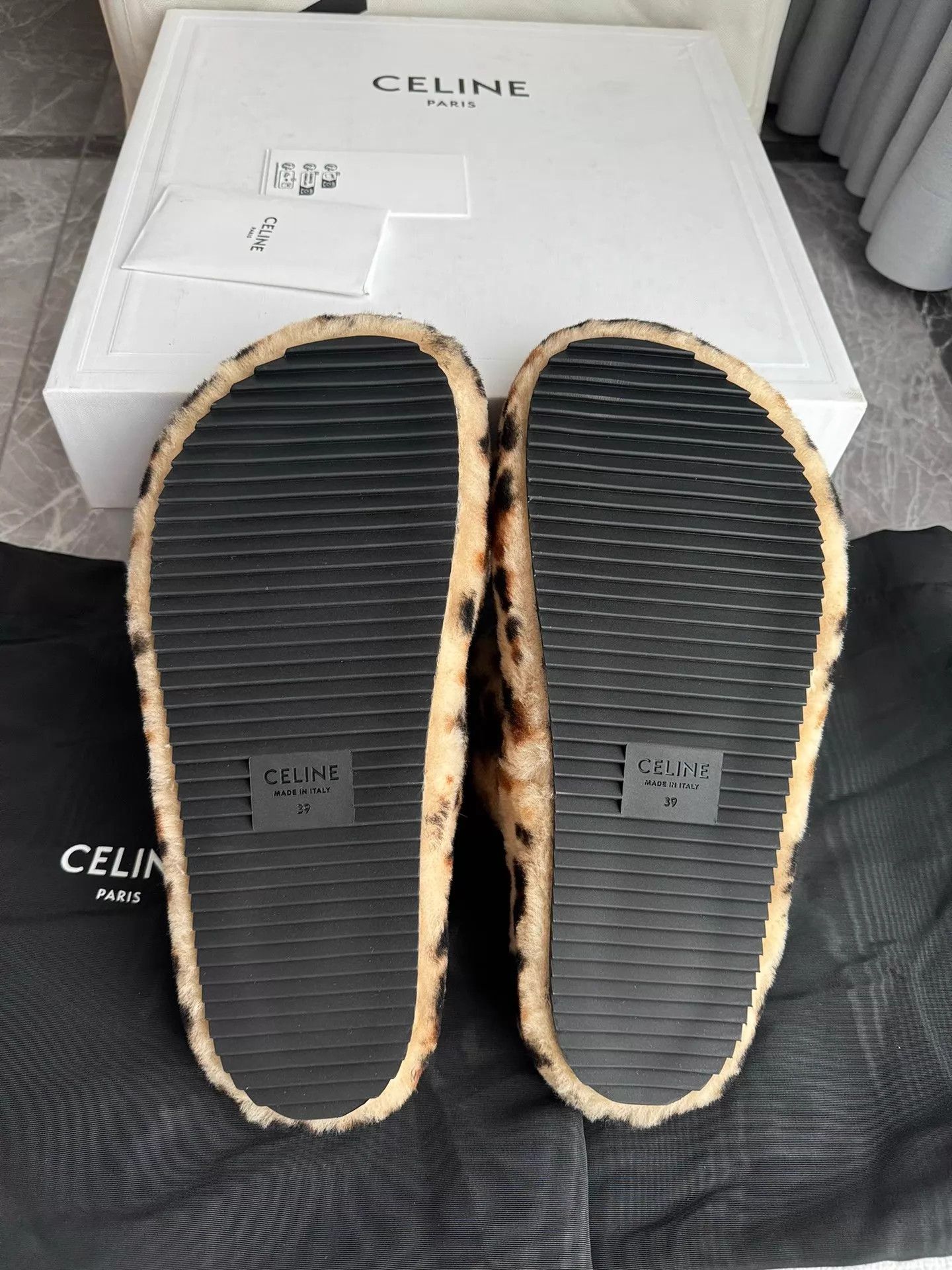 Celine Celine Leopard Print Triomphe Wool Slippers 39 EU Size US 8.5 / IT 38.5 - 6 Thumbnail
