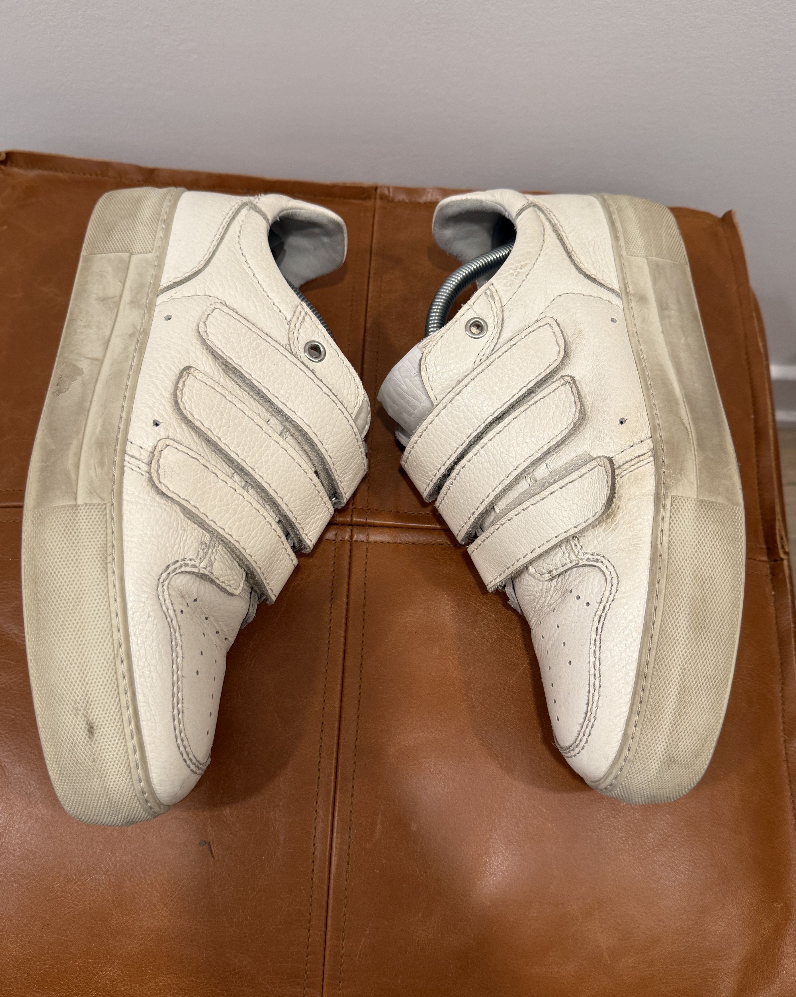 AMI AMI Paris Basketball Velcro Low-Top Sneaker (Off-White) Size US 10 / EU 43 - 7 Thumbnail