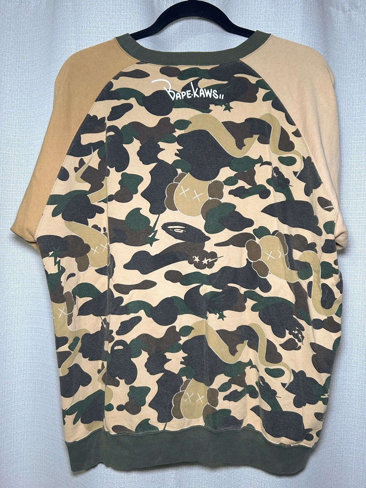 Bape × Kaws Bape x Kaws 1st Camo Bendy S/S Crewneck Size US M / EU 48-50 / 2 - 2 Thumbnail
