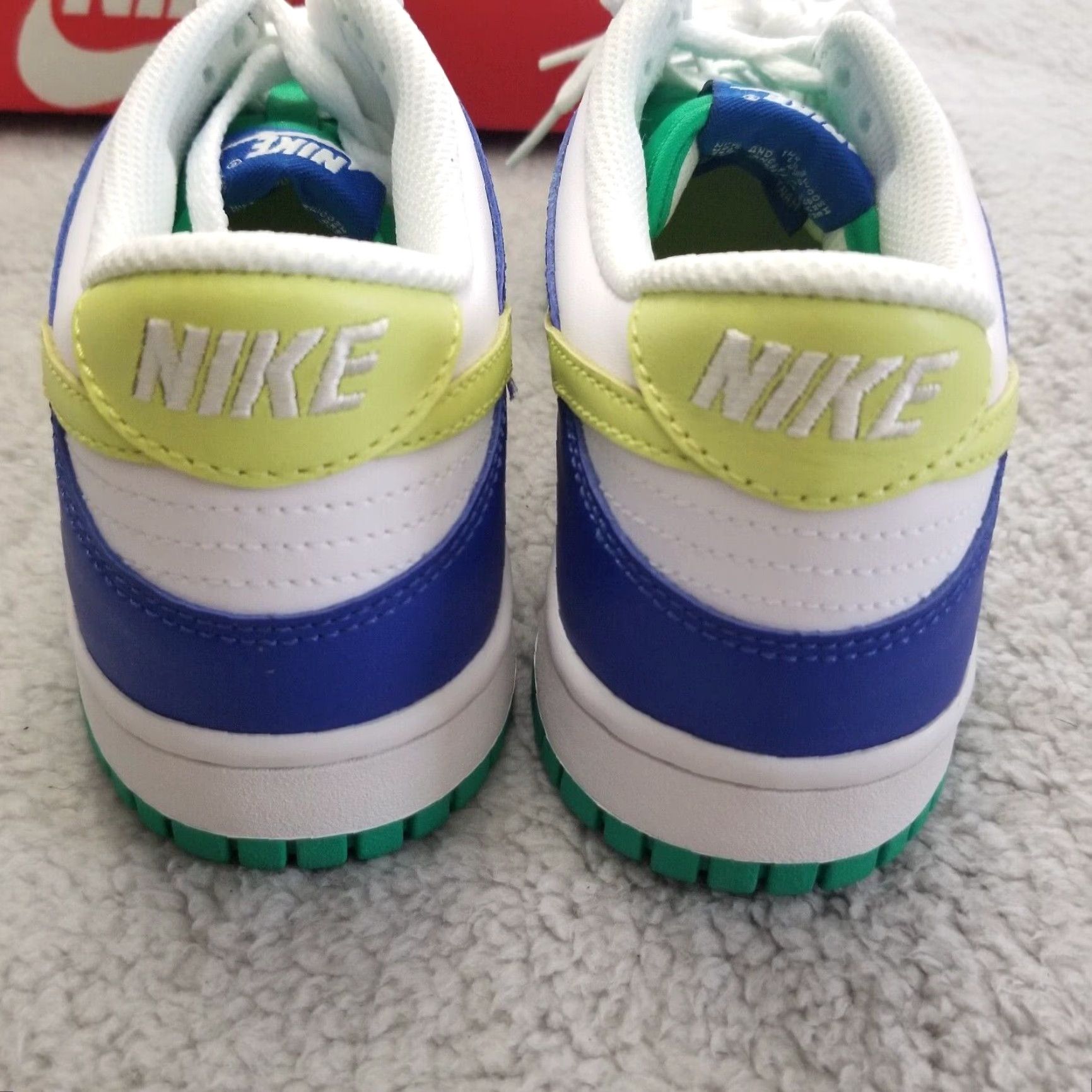Nike Nike Dunk Low Stadium Green 7Y Athletic Sneaker Sports Mens FN6973-100 NEW Size US 7 / EU 40 - 6 Thumbnail