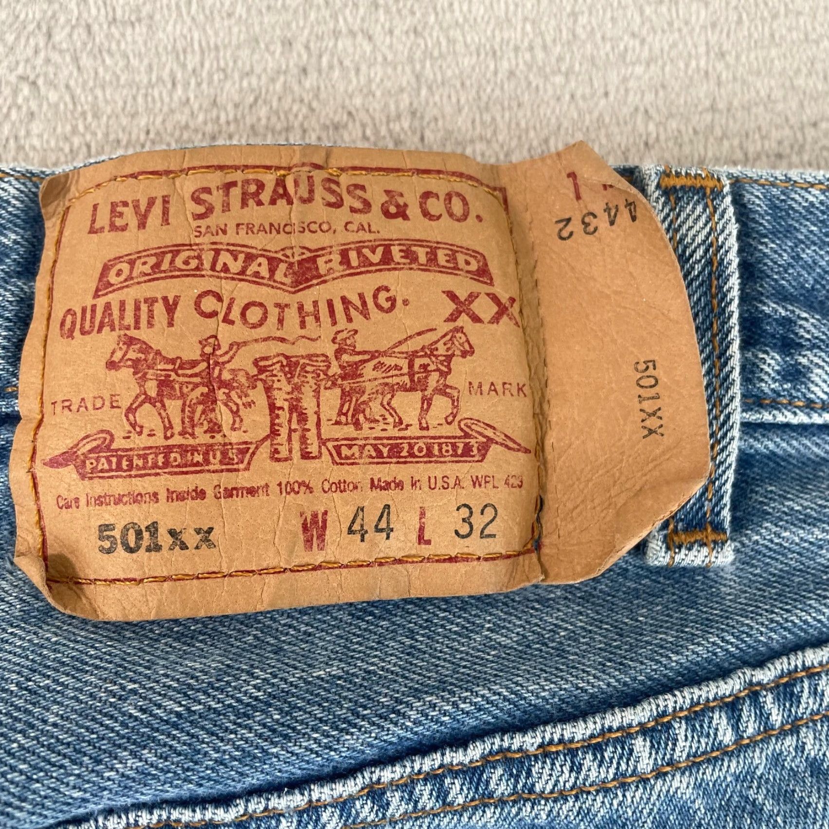 Levi's VINTAGE Levi's 501 XX Jeans Men 40x29 Blue Medium Wash Denim USA Made Y2K 80s 90s USA Mens Regular 5-Pocket Button-Fly Size US 40 / EU 56 - 6 Thumbnail