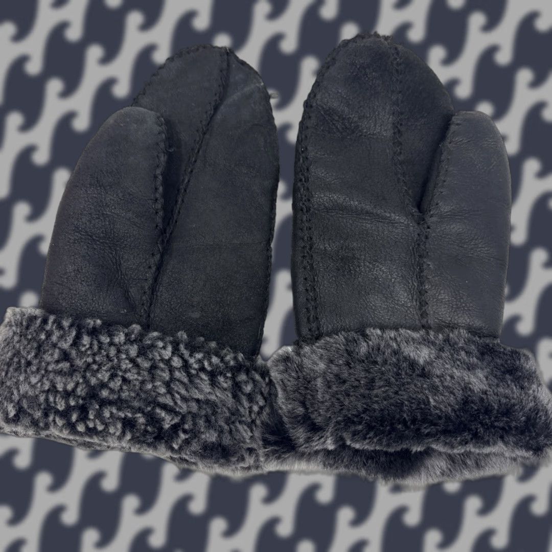 Vintage VINTAGE Real Sheepskin Gloves Mittens Women’s M Black Winter Mitten Handwear Womens Winter Accessories Size ONE SIZE - 1 Thumbnail