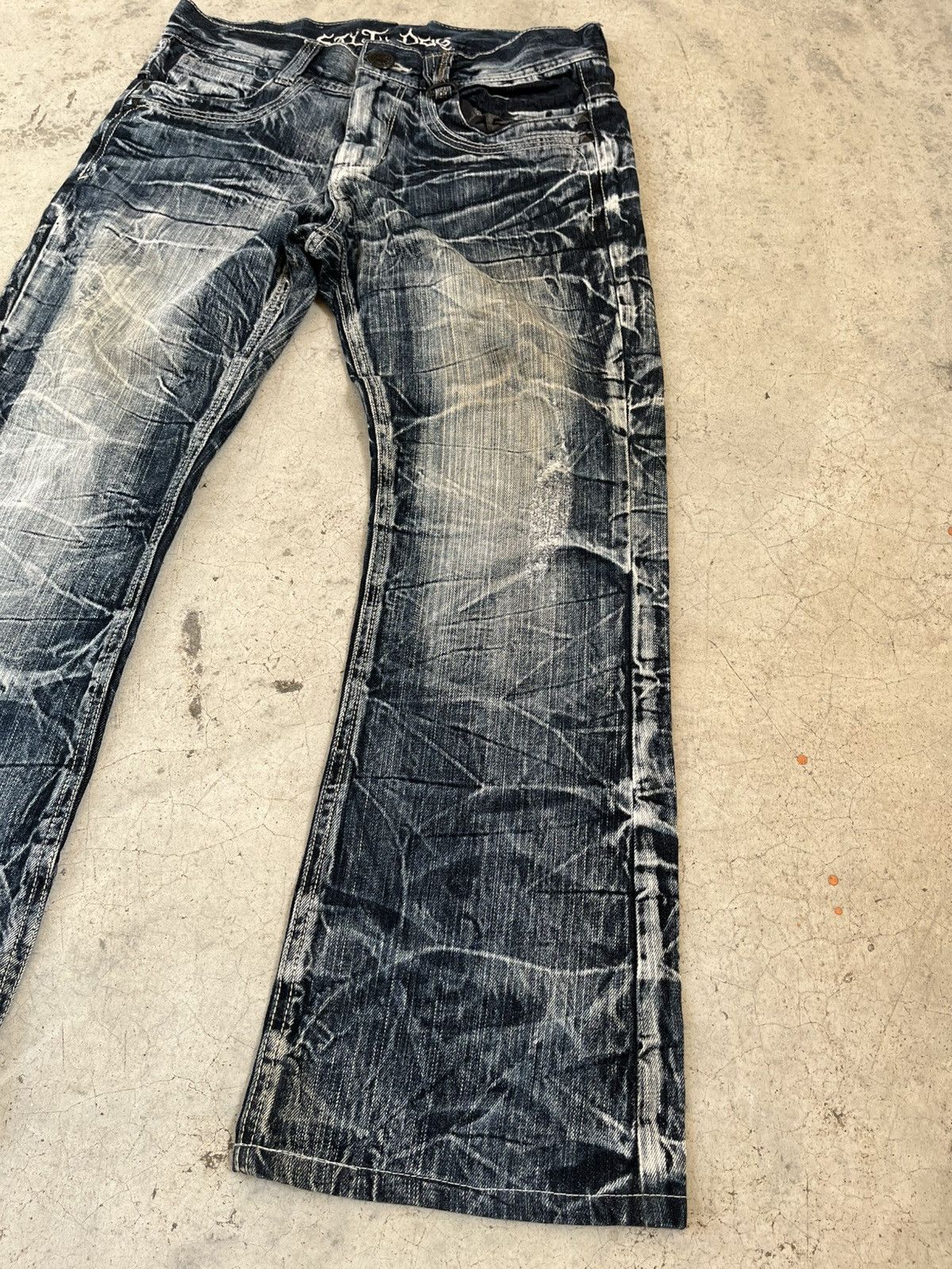 If Six Was Nine Salty Dog Flare distressed western jeans Size US 30 / EU 46 - 2 Thumbnail