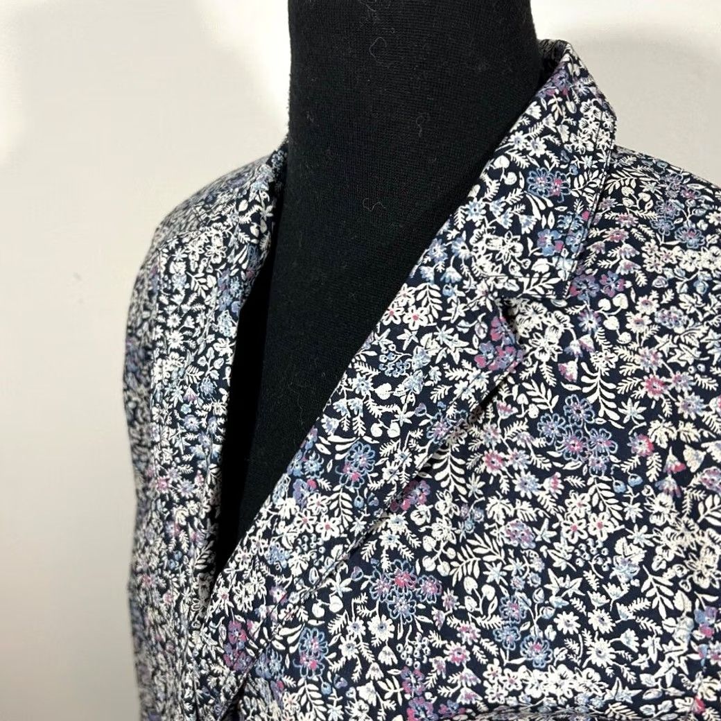 Talbots EUC Talbots Blazer Cotton Two Button Jacket Womens 8 Floral Notched Lapel LinedPockets Spring Summer Blue - Womens Blazer Size M / US 6-8 / IT 42-44 - 3 Thumbnail