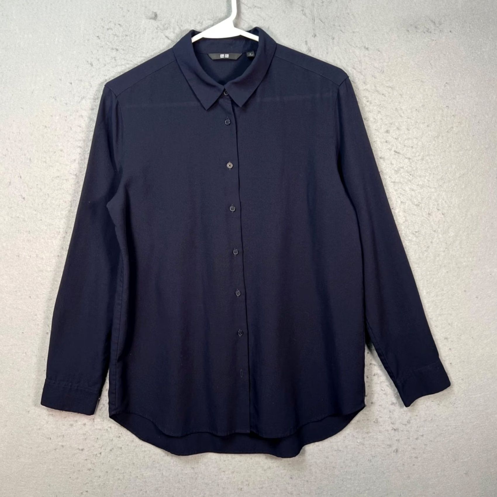 Uniqlo Uniqlo Womens Size S Blue Button-Up Long Sleeve Shirt Rayon Blend Shirt Womens Blue Button-Up Long Sleeve Rayon Blend Size S / US 4 / IT 40 - 2 Thumbnail