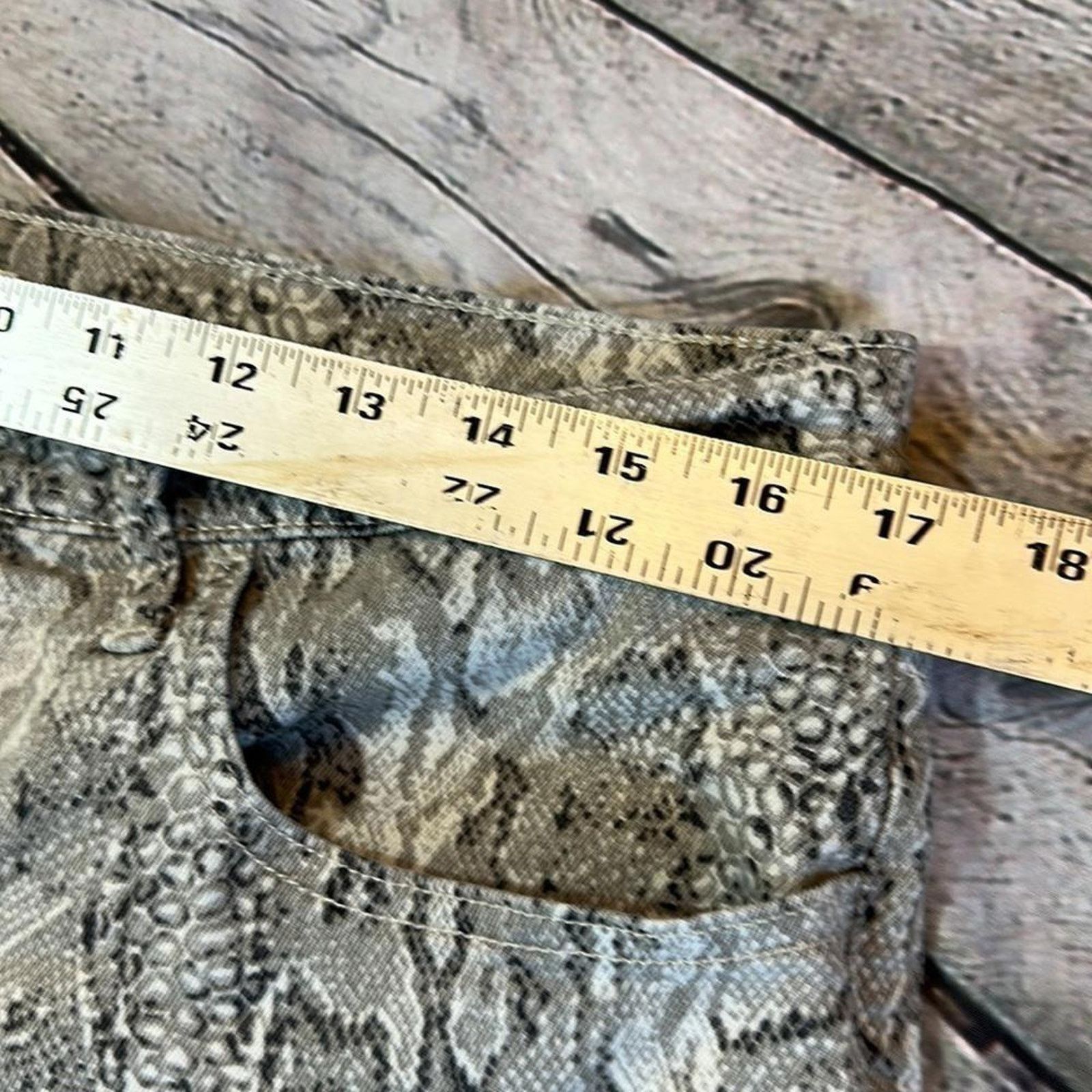 Lucky Brand Trendy Snake Print Jeans - Stylish and Unique Size 36" / US 14 / IT 50 - 2 Thumbnail