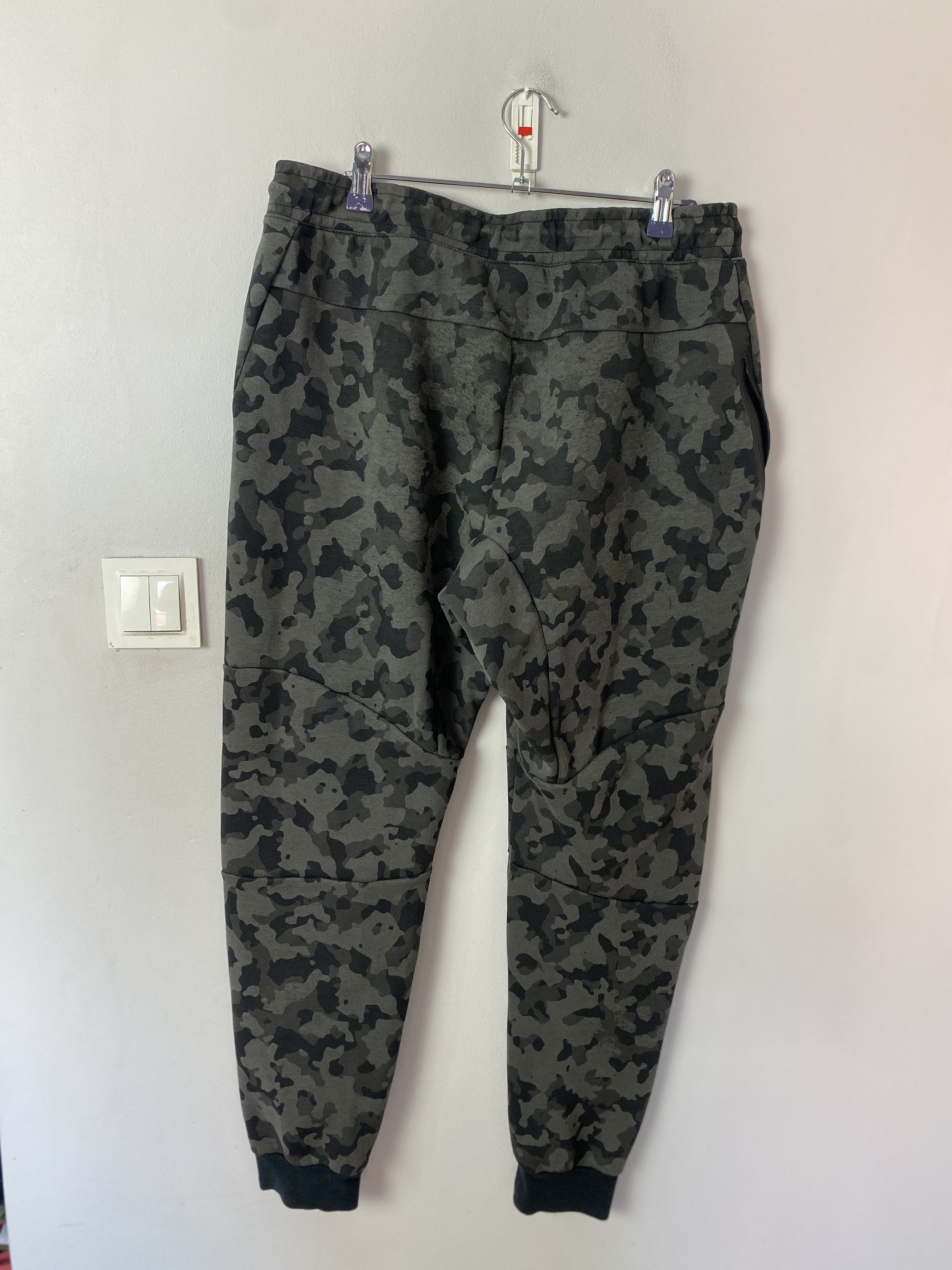 Nike Nike tech fleece camo sweatpants joggers drill trap Size US 32 / EU 48 - 3 Thumbnail