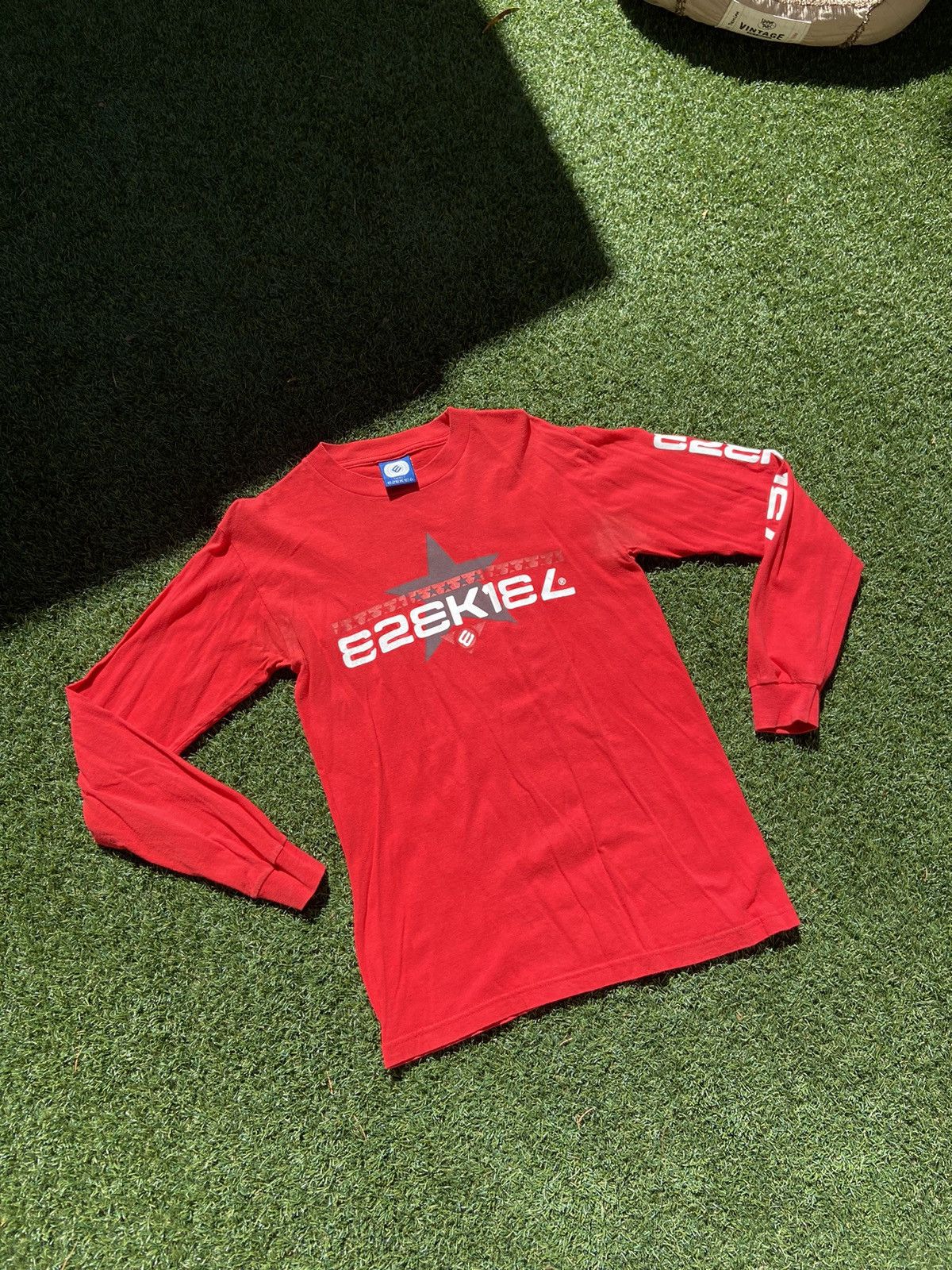 Ezekiel × Vintage VTG 00’s Ezekiel Red Long Sleeve Tee Size US S / EU 44-46 / 1 - 2 Thumbnail