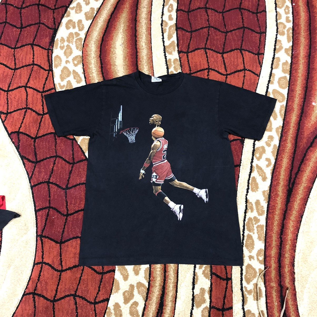 Naked & Famous Vintage Faded Michael Jordan Dunk His Head Rare T Shirt Size US L / EU 52-54 / 3 - 2 Thumbnail