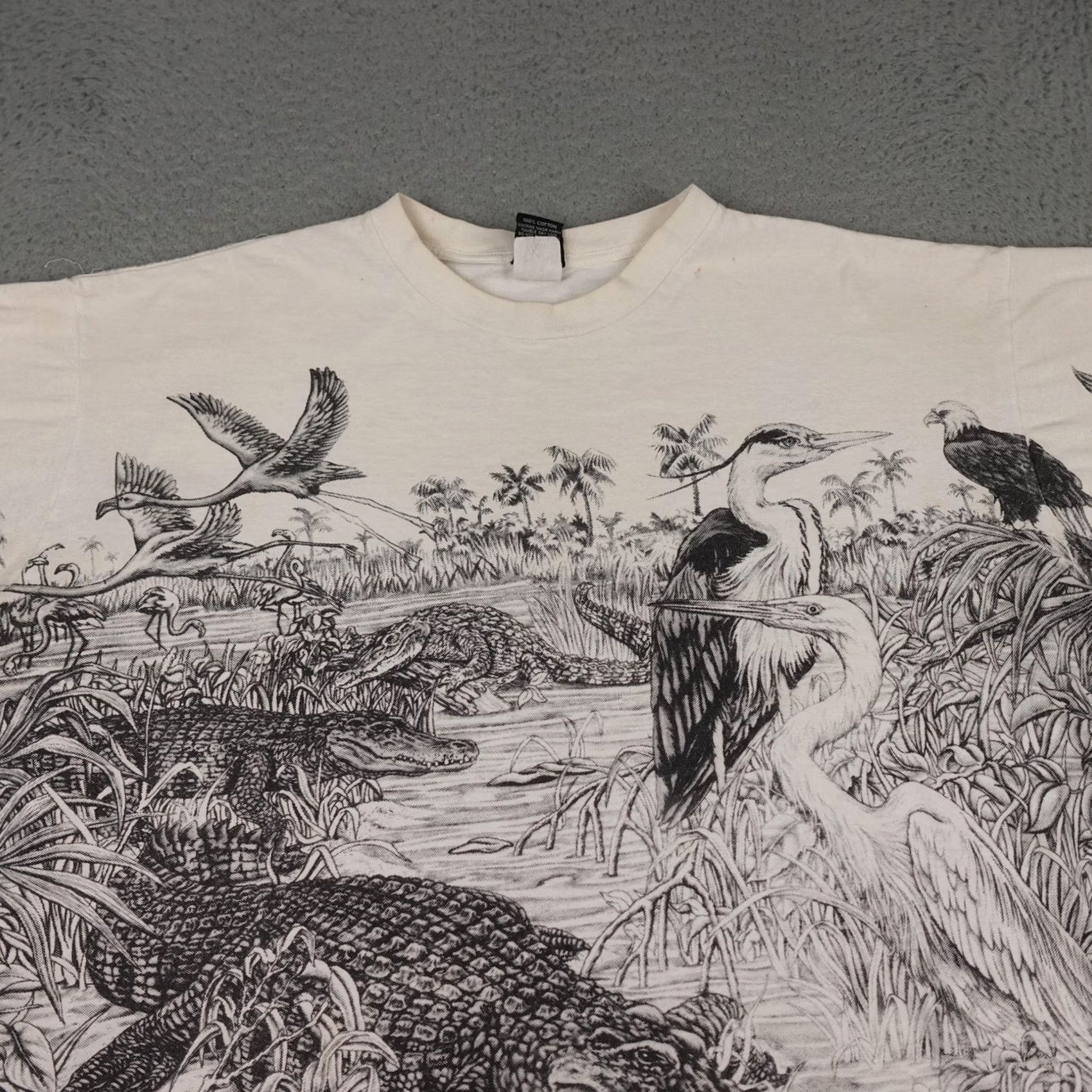 Rainbow VINTAGE Rainbow Graphics Shirt Mens 2XL White Louisiana Swamp All Over Print 90s T-Shirt Size US XL / EU 56 / 4 - 4 Thumbnail