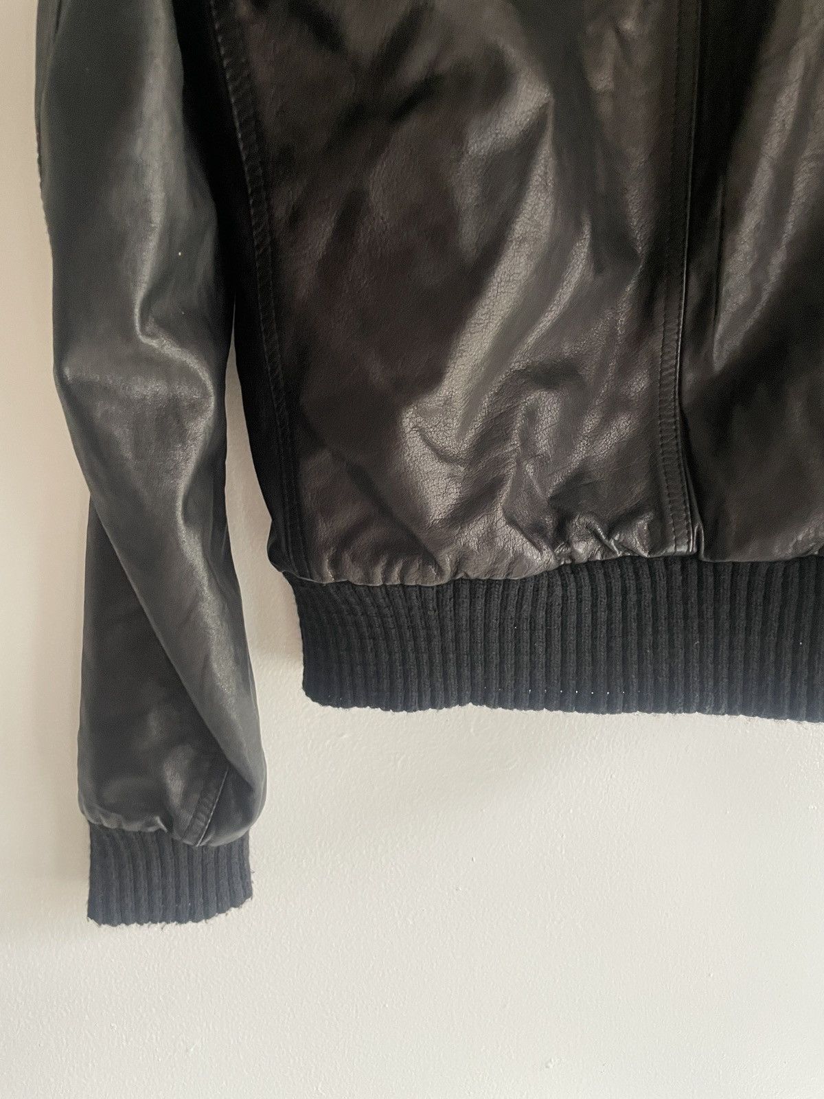 Dacute Ribbed Cropped Leather Jacket Size US M / EU 48-50 / 2 - 10 Thumbnail