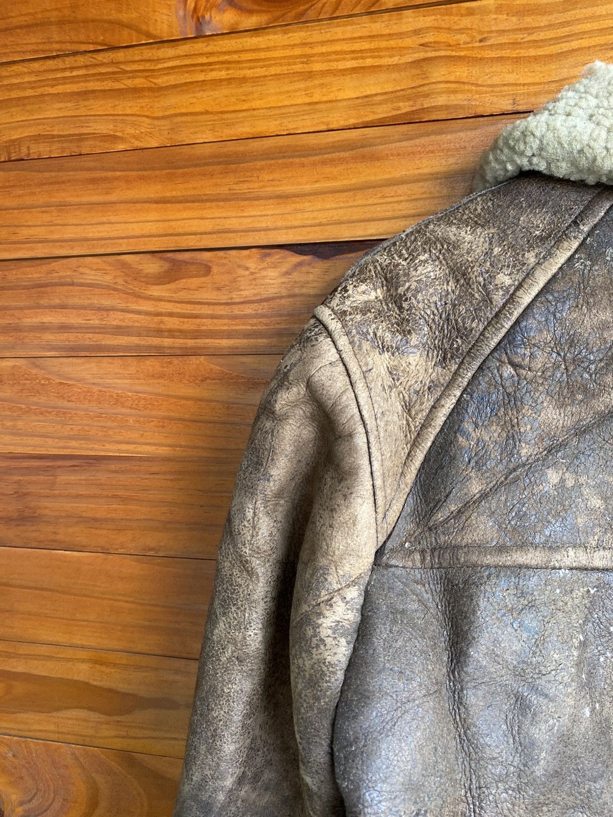 Avirex Vintage 80s AVIREX B-3 Shearling Flight Jacket | Distressed Size US S / EU 44-46 / 1 - 23 Thumbnail