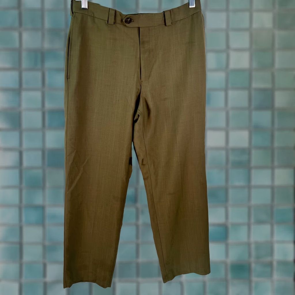 Haggar Haggar Mens Classic Fit Regular Flat Front Straight Tan Dress Pants 32X30 Size US 32 / EU 48 - 1 Thumbnail