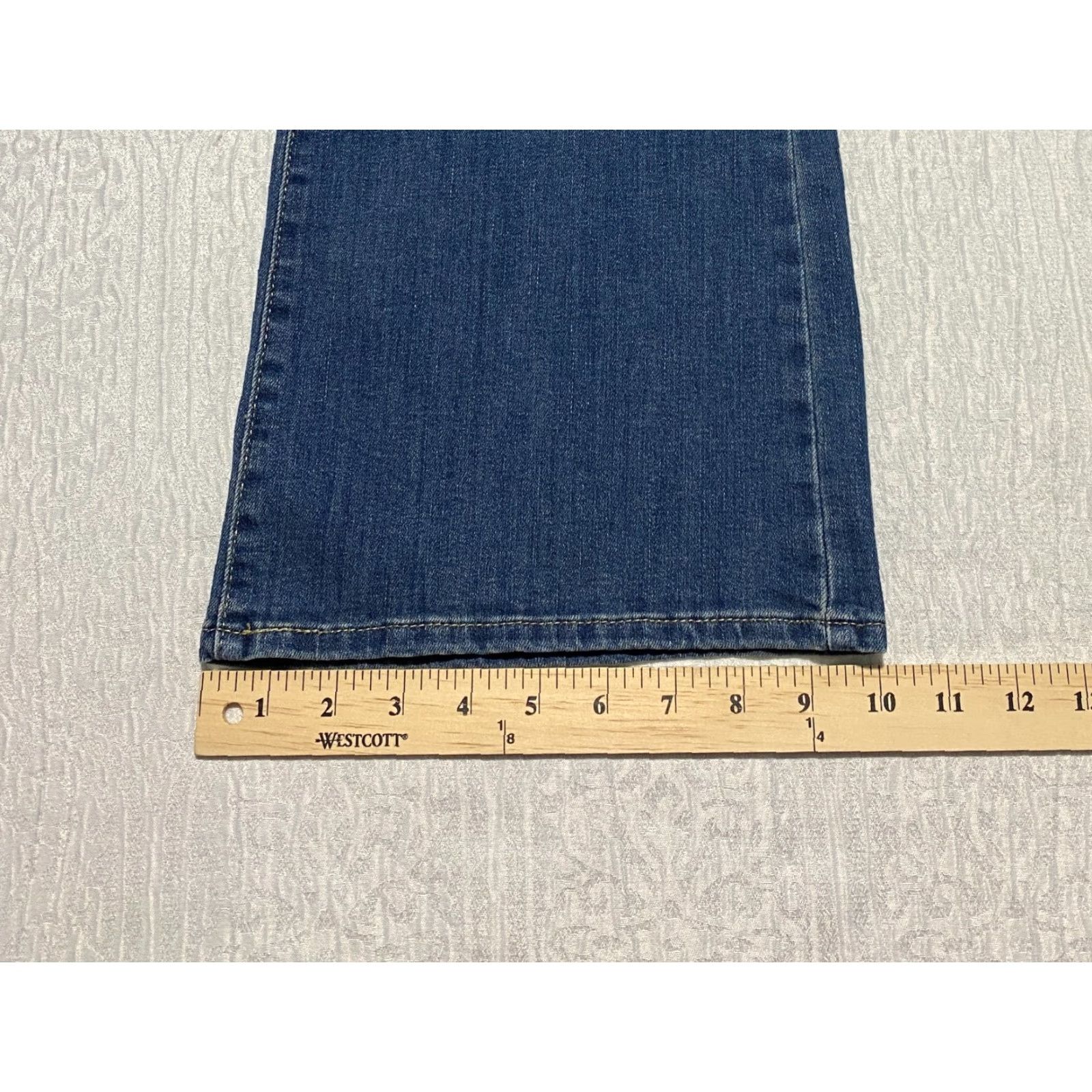 Vintage VINTAGE Signature Levi Strauss Gold Totally Shaping Bootcut Jeans Womens 22S Blue 40×29 Size 27" / US 4 / IT 40 - 6 Thumbnail