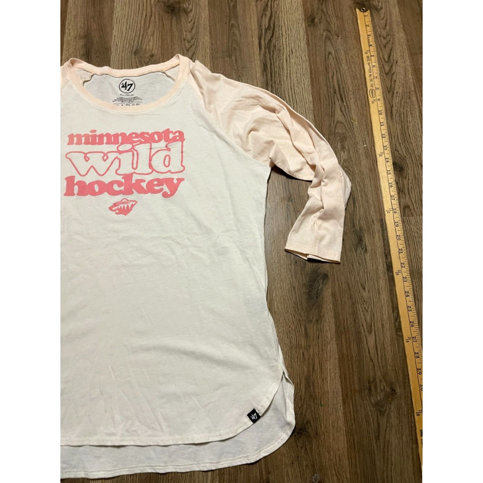 Vintage '47 Shirt Women's XXL Pink White Minnesota Wild NHL Long Sleeve Shirt Regular Women's T-Shirt - White, Long Sleeve, Pullover, Casual, 2XL' Size XXL / US 16-18 / IT 52-54 - 3 Thumbnail