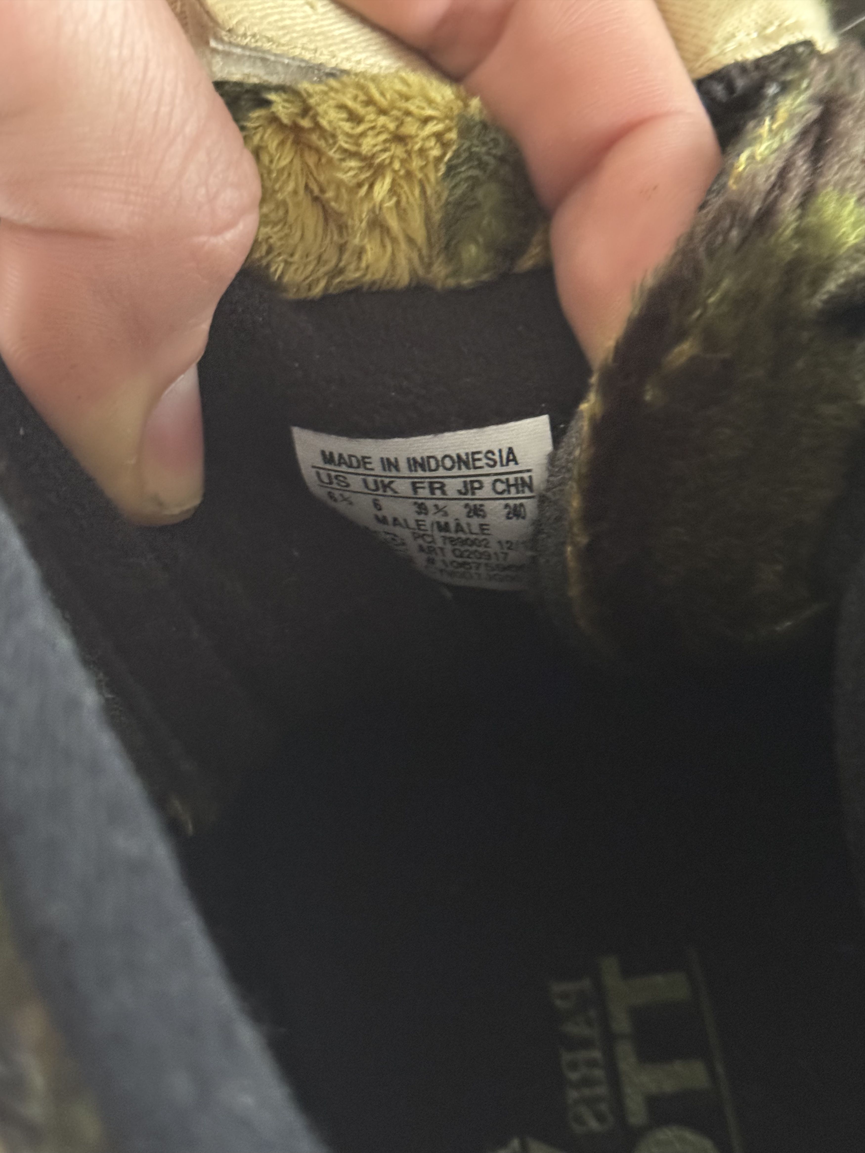 Adidas × Jeremy Scott JS Camo Teddy Bear Sneakers Size US 6.5 / EU 39-40 - 9 Thumbnail