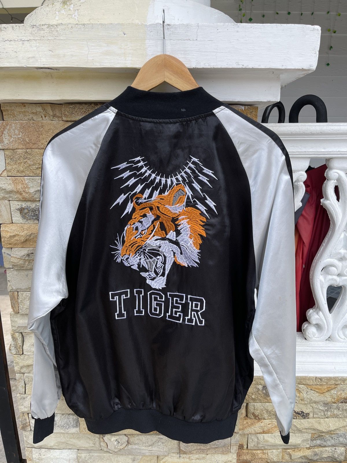 Karakuri Tamashii Rare🔥Japanese Sukajan Tiger Embroidery Jacket Size US XL / EU 56 / 4 - 2 Thumbnail