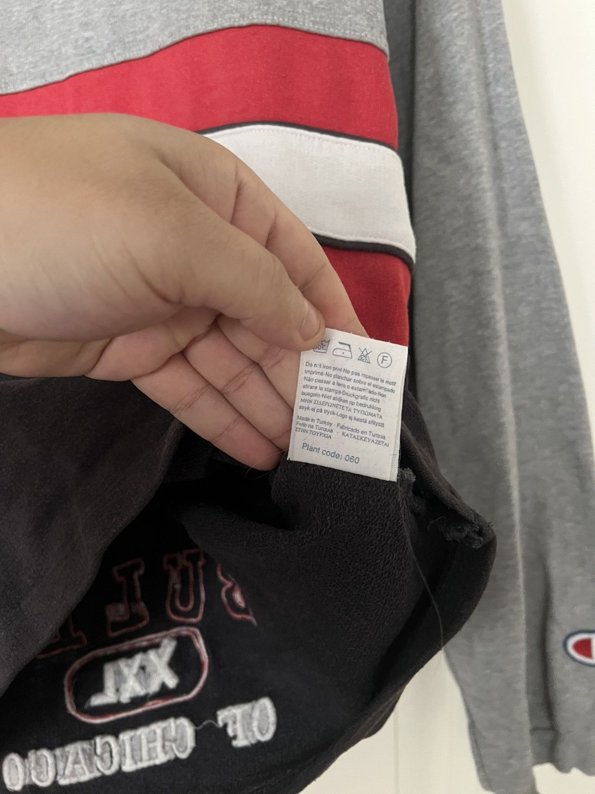 NBA Vintage Champion Chicago Bulls NBA Hoodie Size US S / EU 44-46 / 1 - 10 Thumbnail