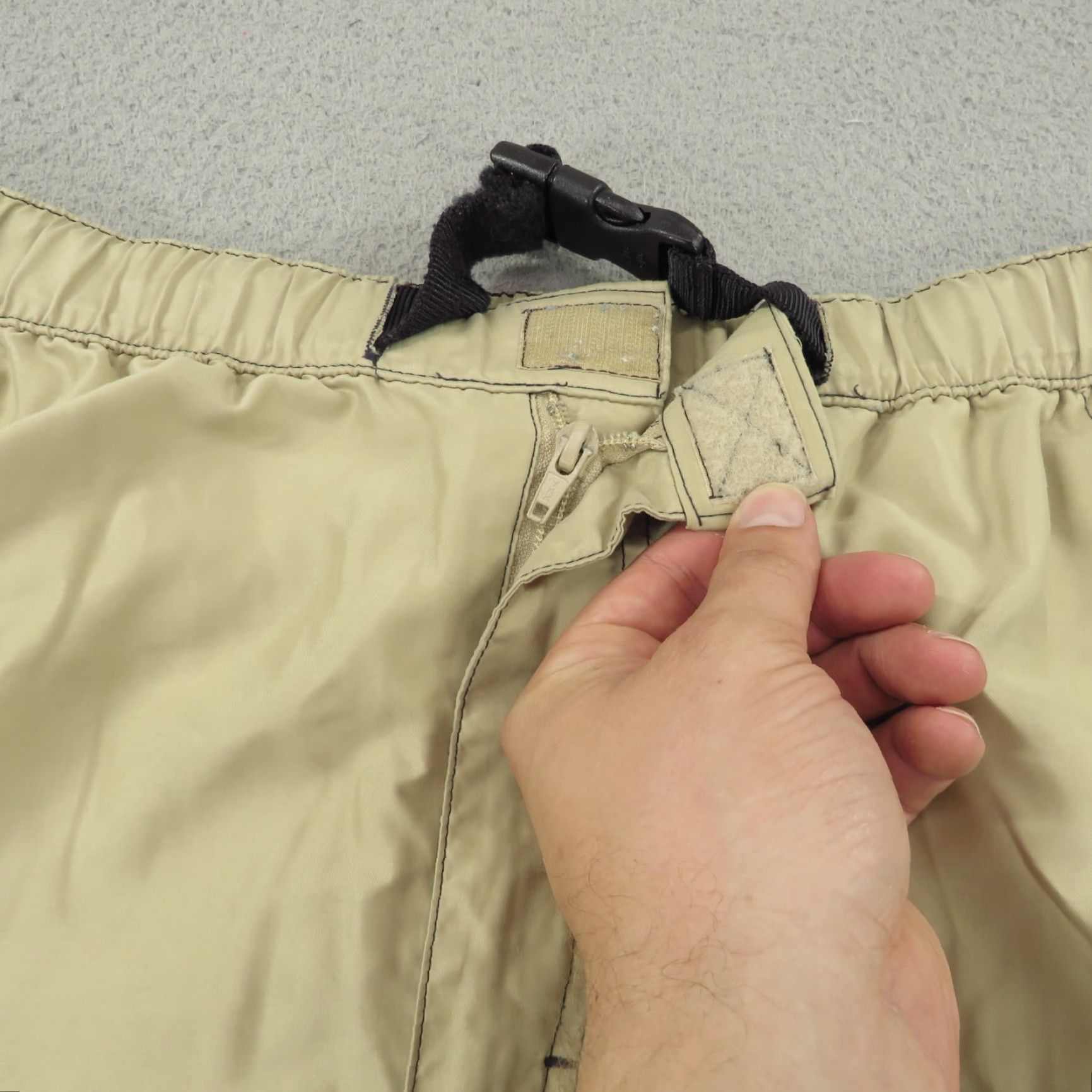 Old Navy VINTAGE Old Navy Baggy Pants Men M Cargo Wide-Leg 32 Beige 90s Grunge Hip Hop 5-Pocket Style Mens Size US 31 - 7 Thumbnail