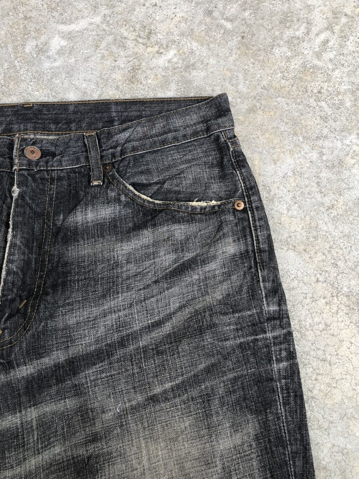 If Six Was Nine Y2k Levi’s 517 Flared Jeans Distressed Denim Size US 33 - 14 Thumbnail