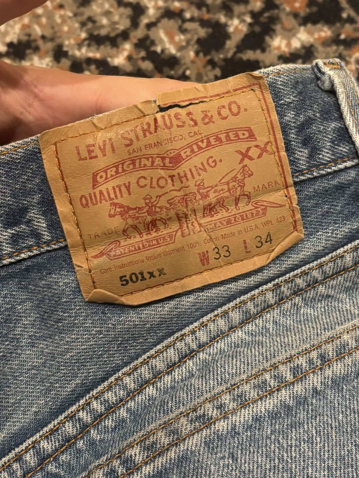 Levi's 1980s Levi's 501xx Distressed Light Wash Blue Jeans 32 x 30 Size US 32 / EU 48 - 3 Thumbnail