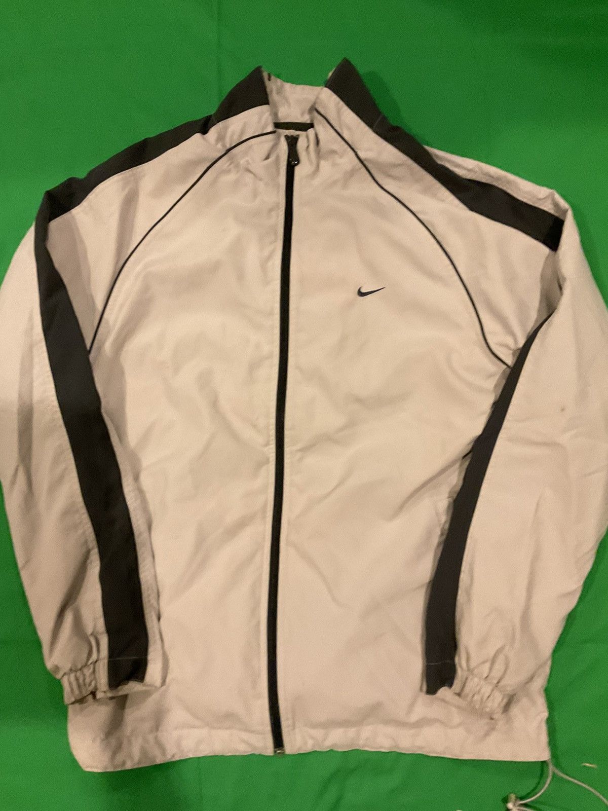 Nike × Vintage Vintage Nike cream windbreaker Size US XL / EU 56 / 4 - 1 Thumbnail