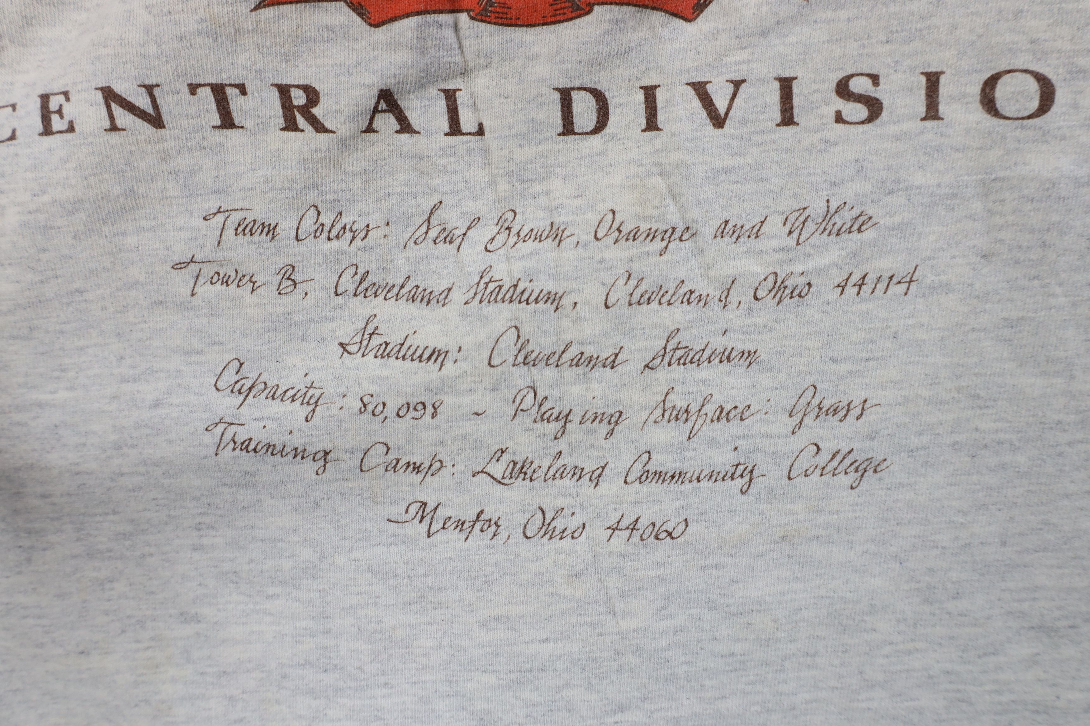 Vintage Vintage 90s Cleveland Football Short Sleeve T-Shirt USA Size US L / EU 52-54 / 3 - 6 Thumbnail
