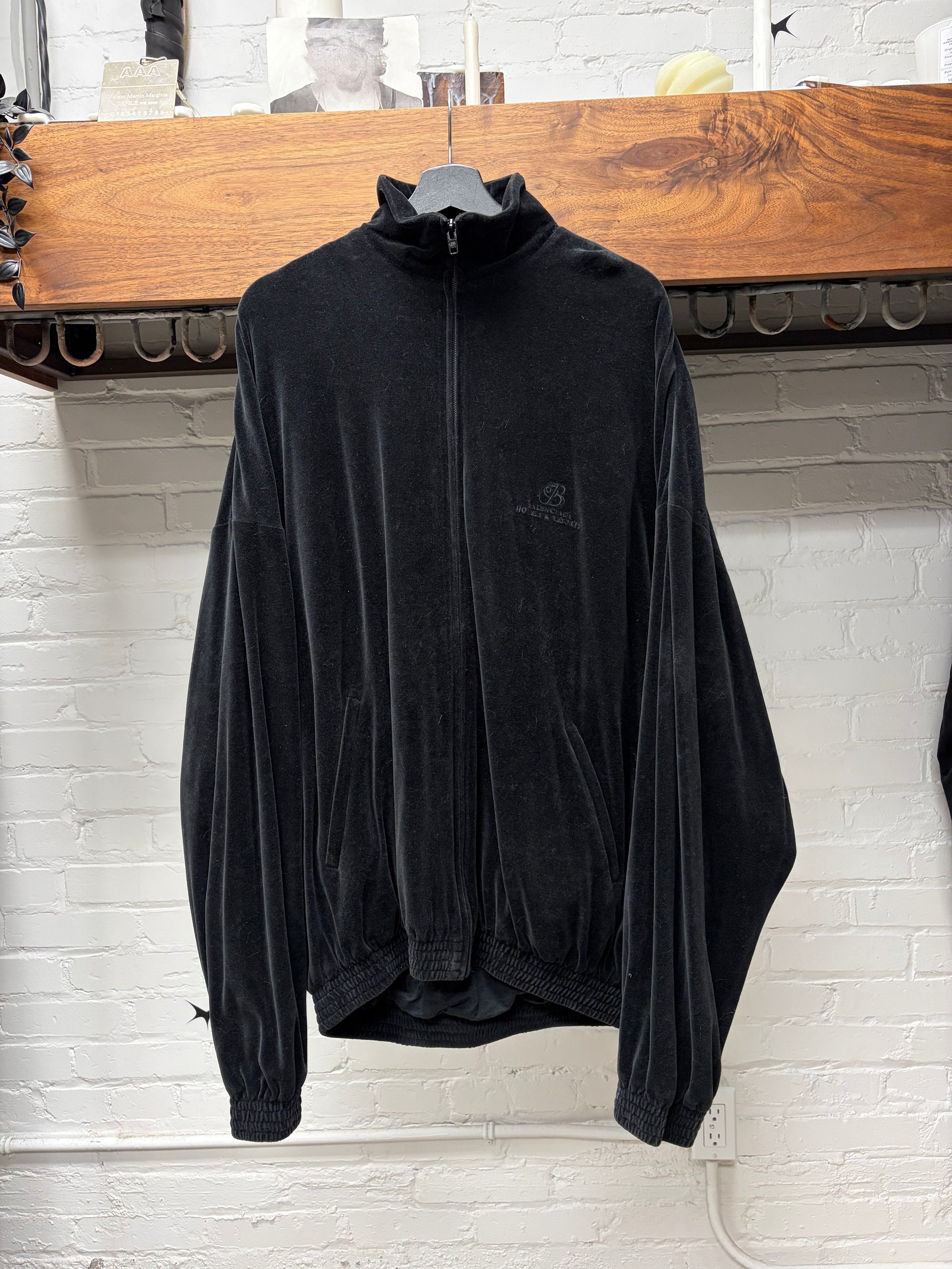 Balenciaga SS2020 Balenciaga ‘Hotels & Resorts’ Black Velour Track Jacket Size US S / EU 44-46 / 1 - 3 Thumbnail