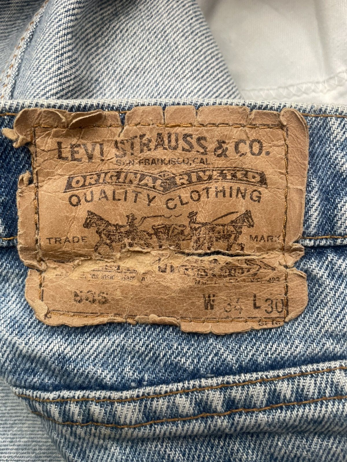 Levi's Vintage 1989 Levis 505 Orange Tab USA Size US 33 - 17 Thumbnail